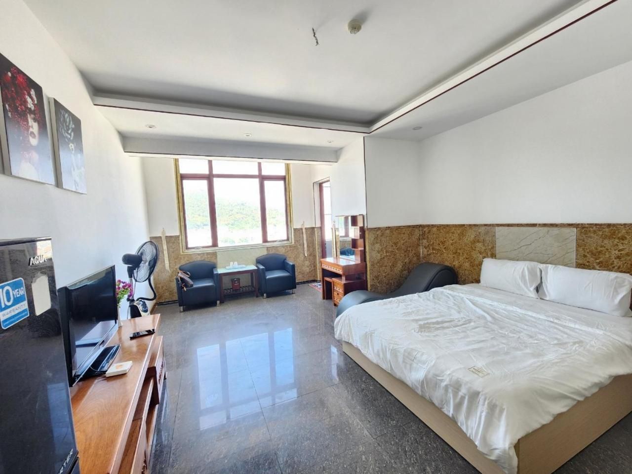 King Room