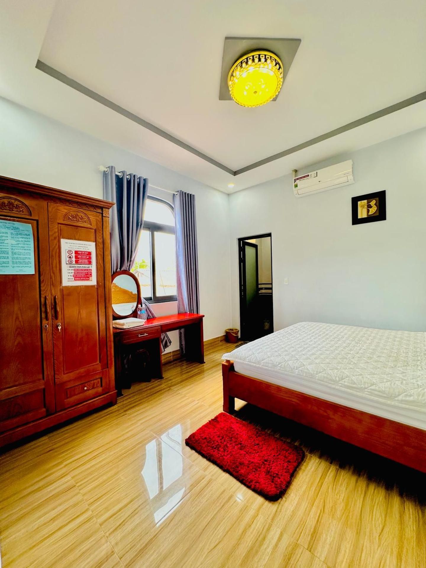 Deluxe Room (2 Adults + 1 Child)