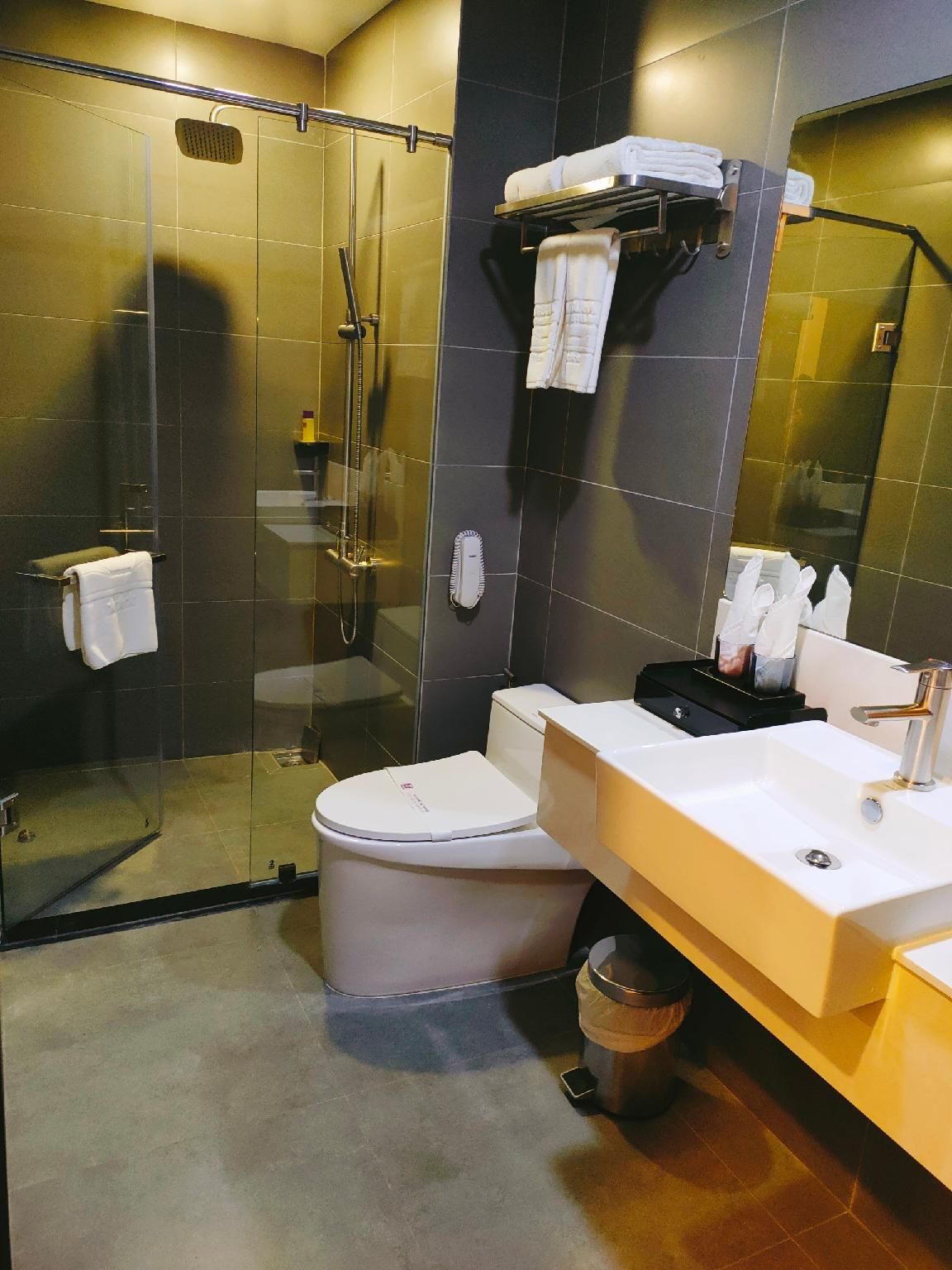 VISUHA HOTEL Standard family room 3