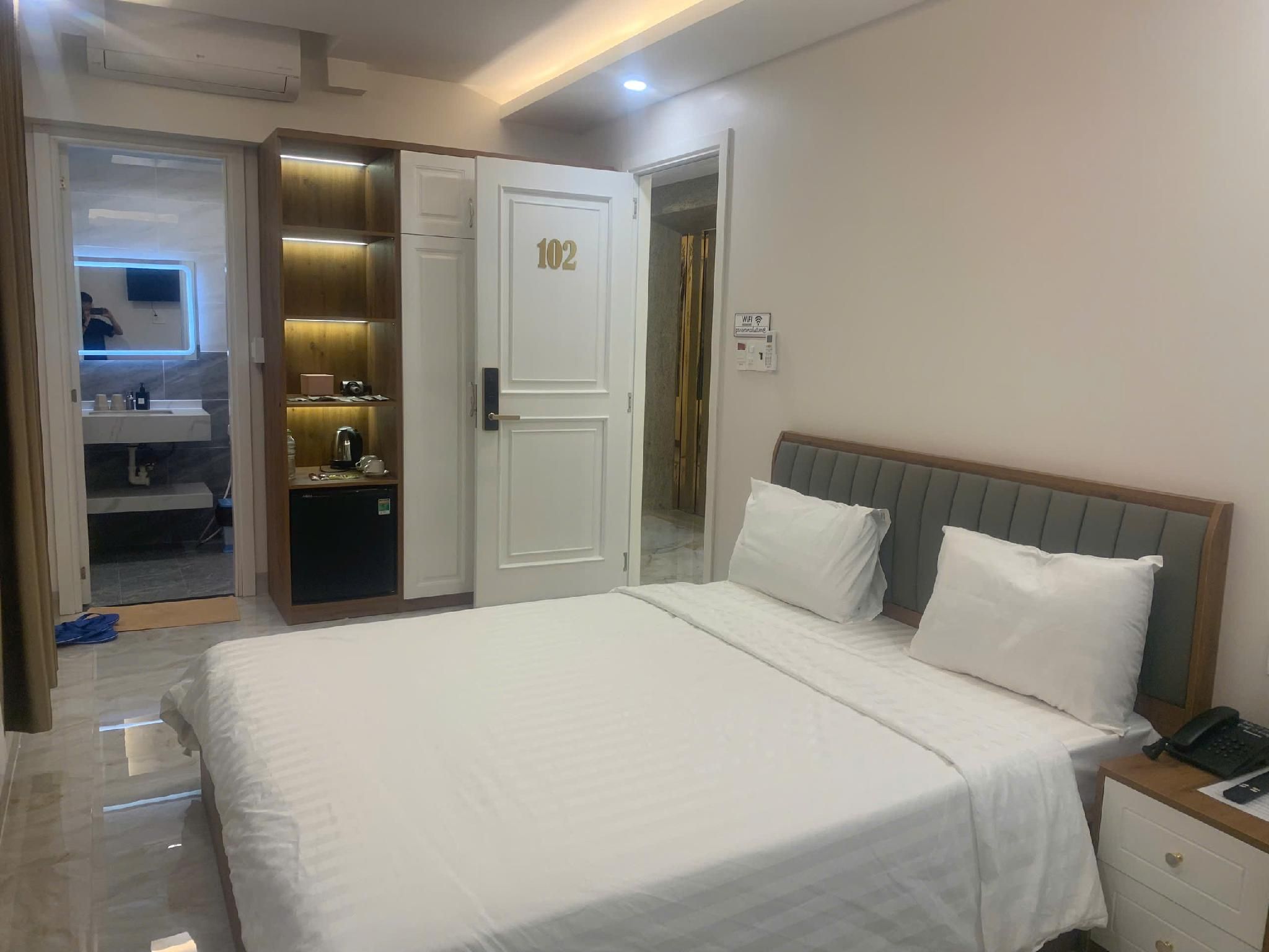 Double Room with Mountain View