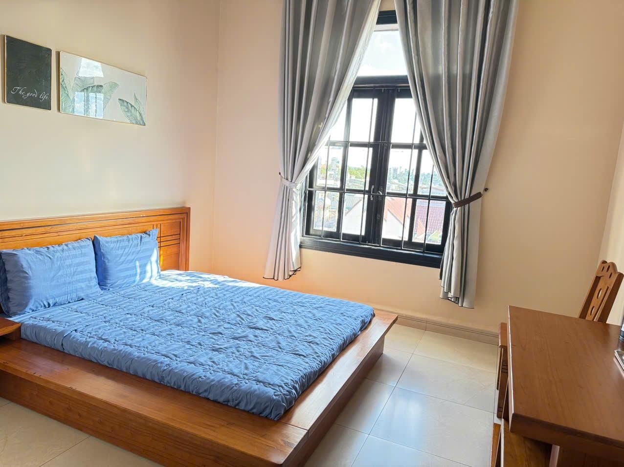 Double Room with Window