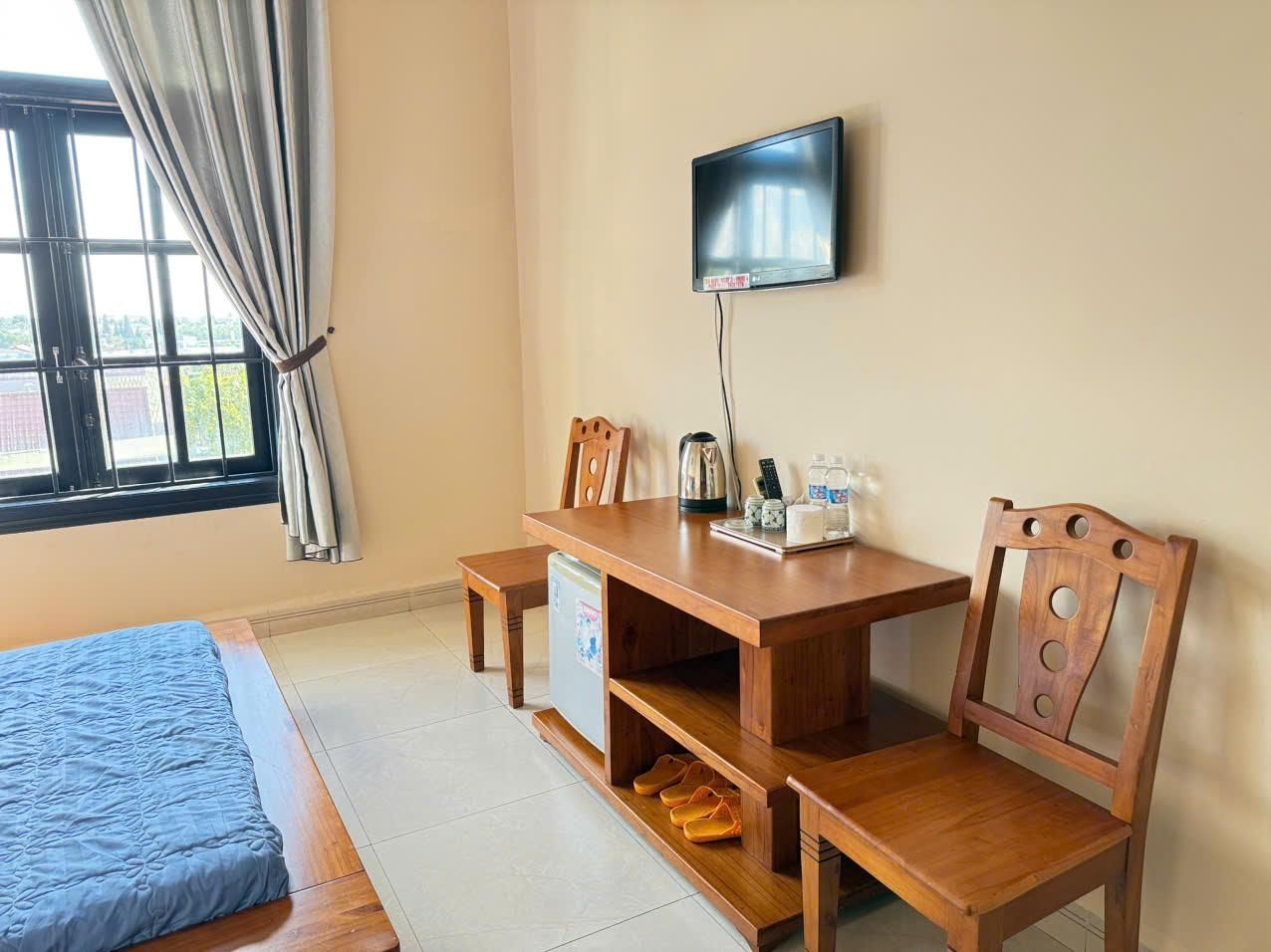 Double Room with Window