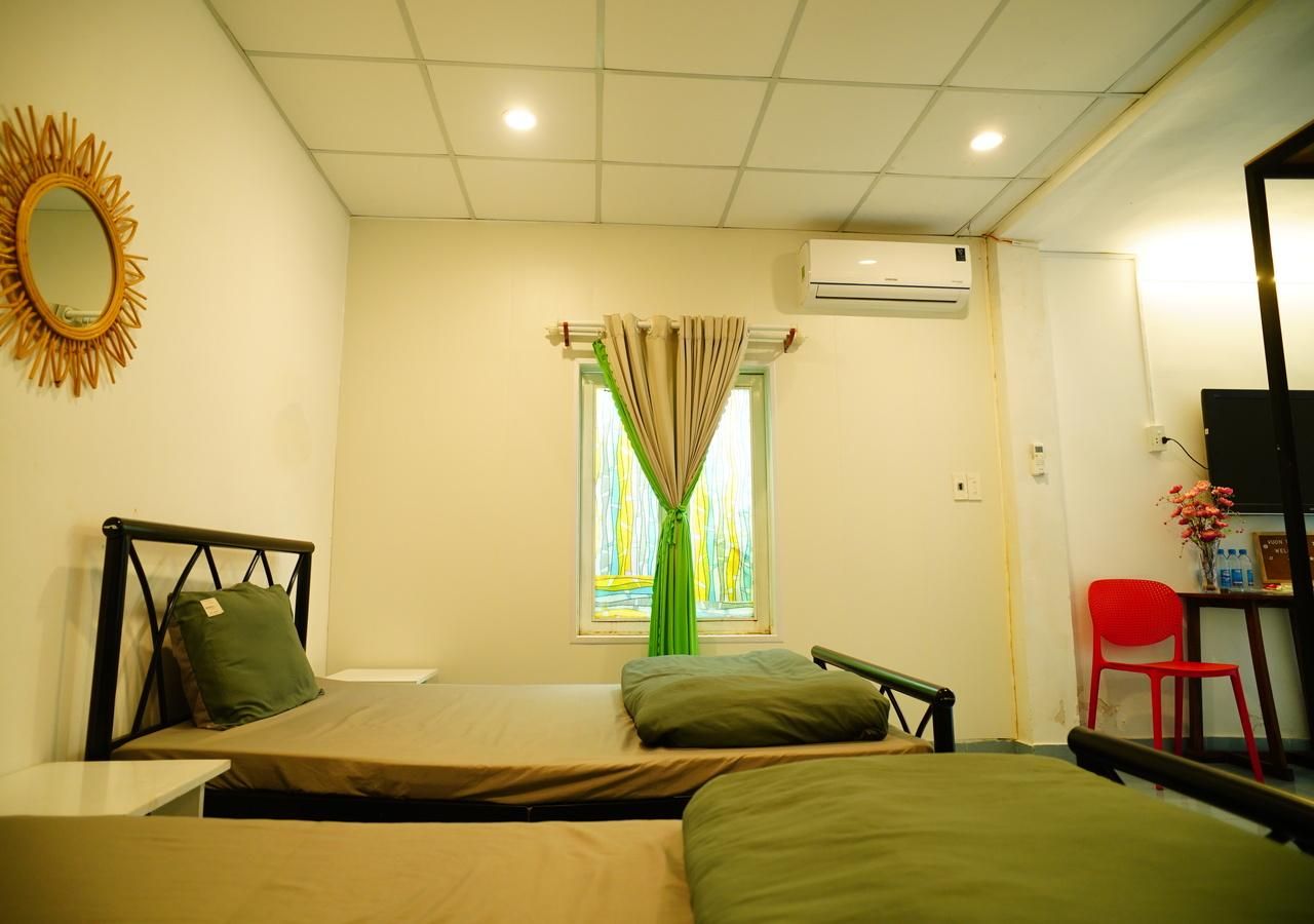 4 Bed Mixed Dorm with AC