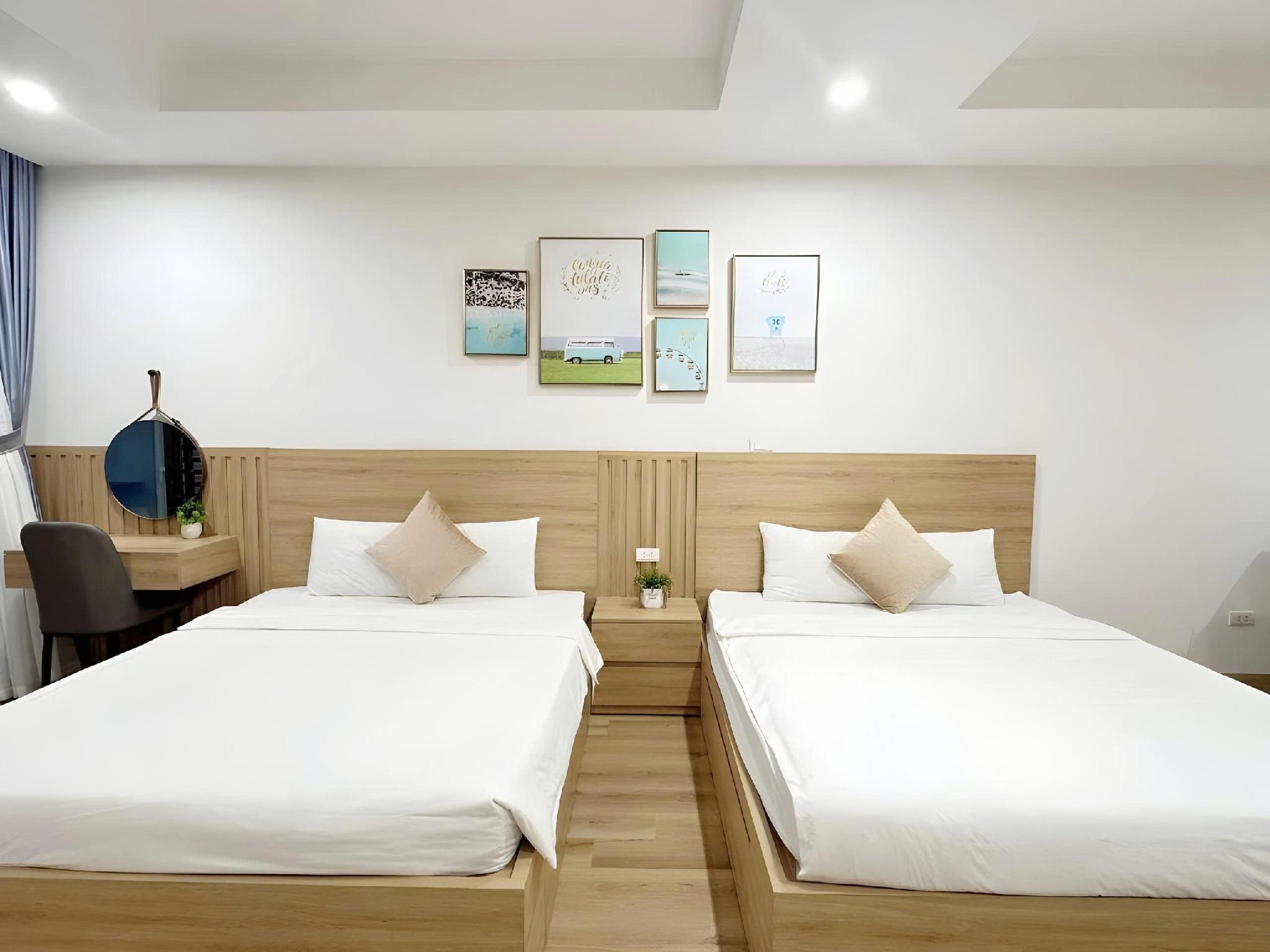 Balcony Room