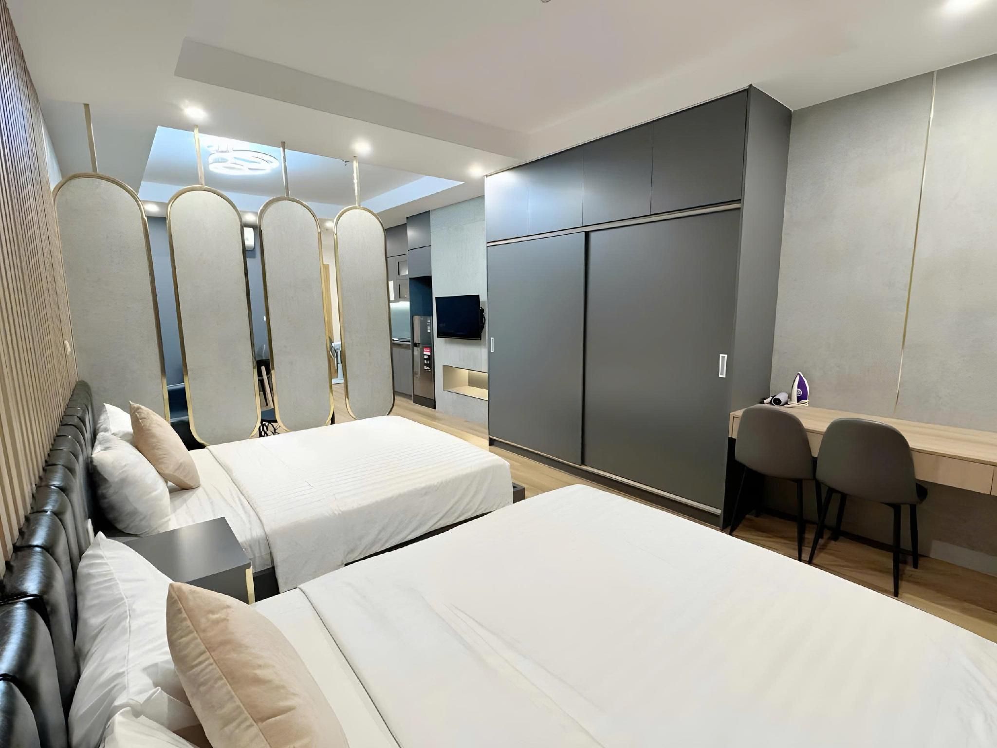 Balcony Room