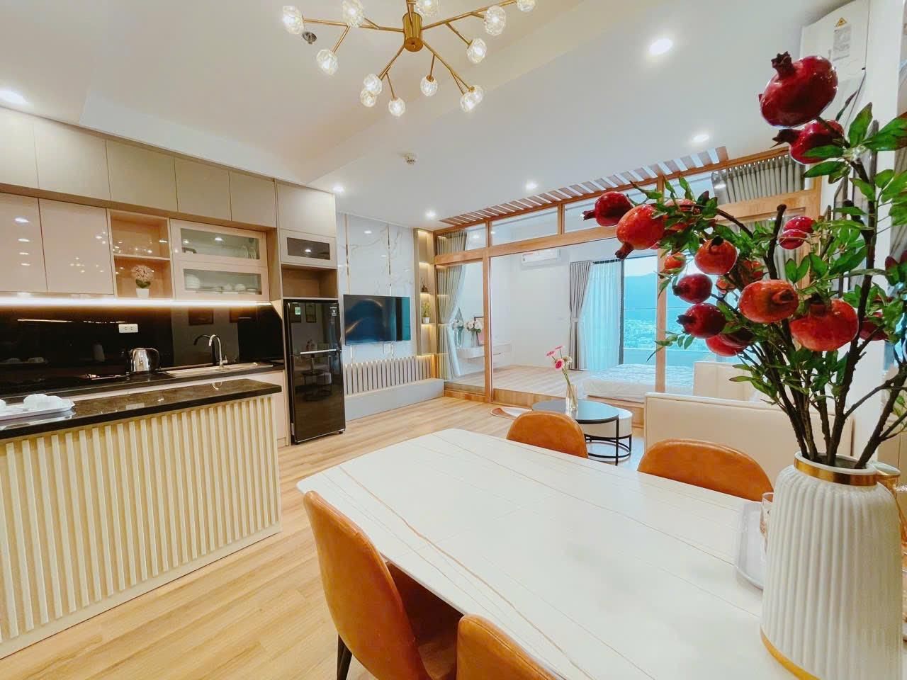 1-Bedroom Condo