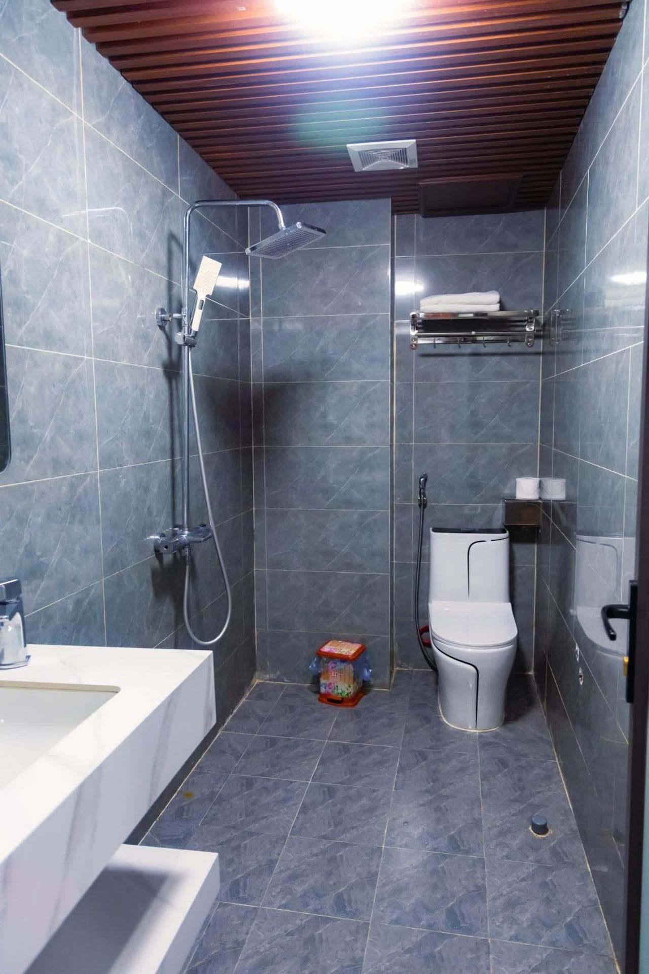 Sapa Grand Blue Hotel Standard King Room 3