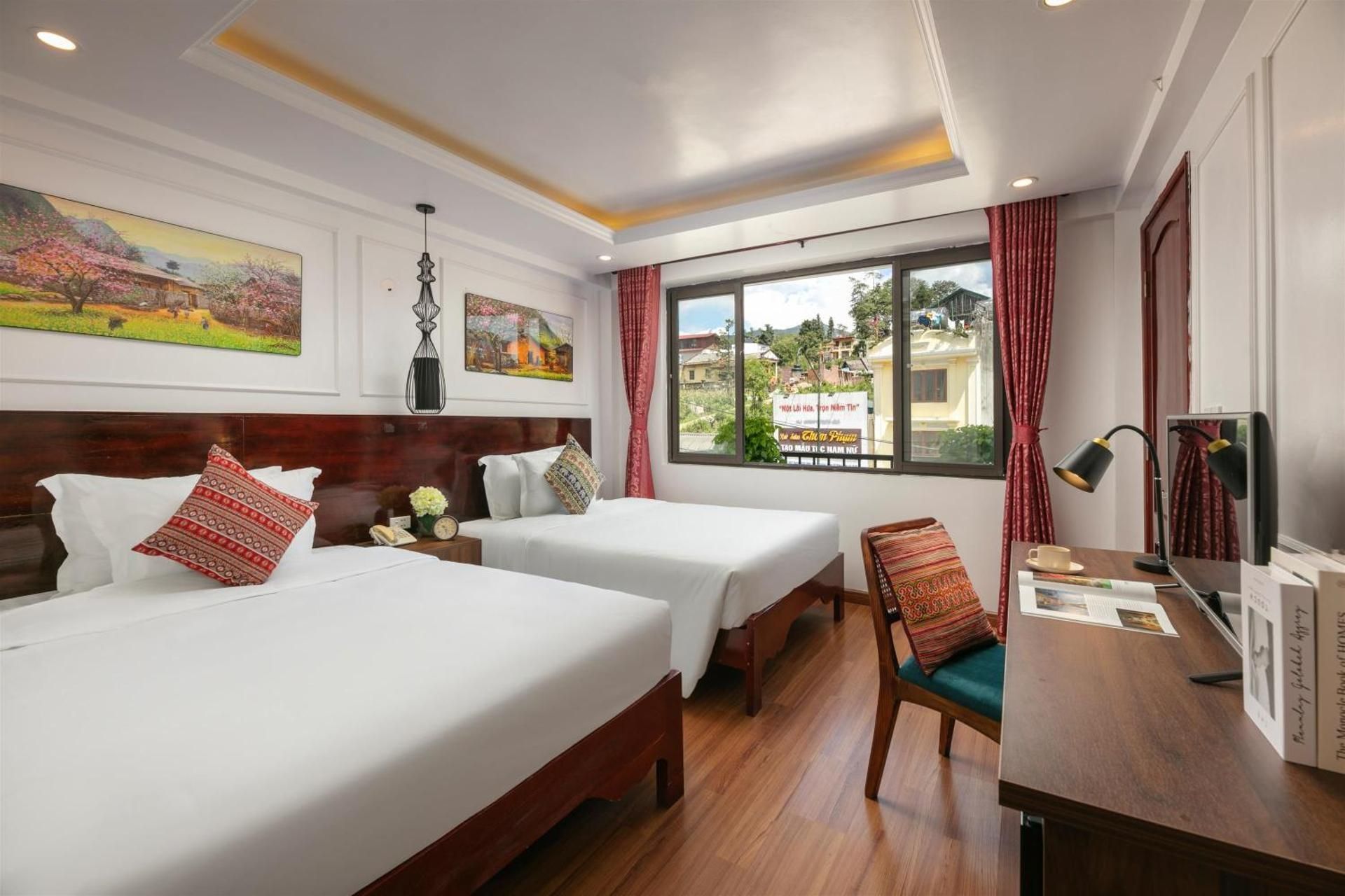 Superior Twin Room with City View