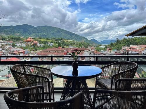 Whisper Stay I The Hillside Villa