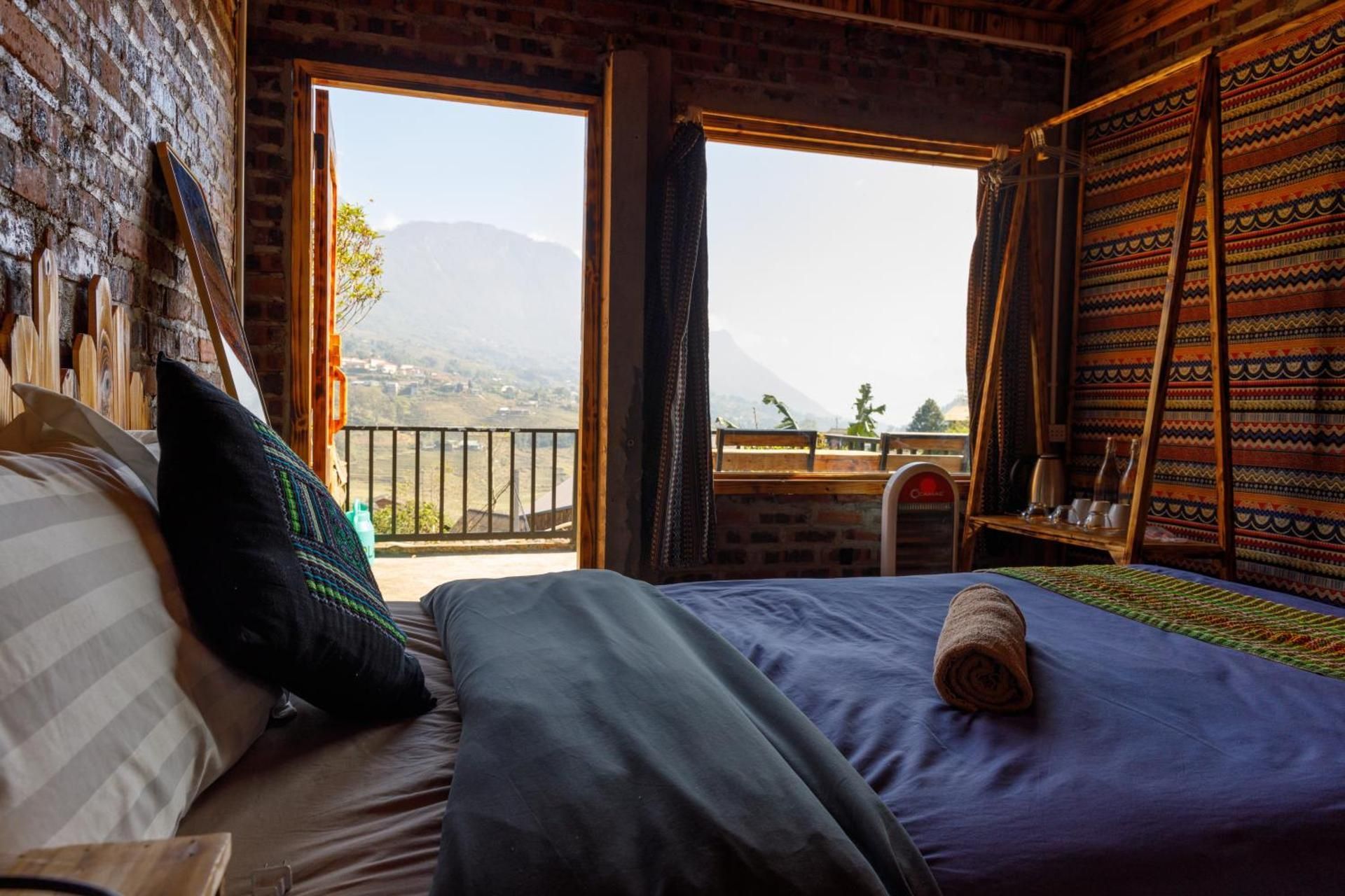 Triple Room with Mountain View