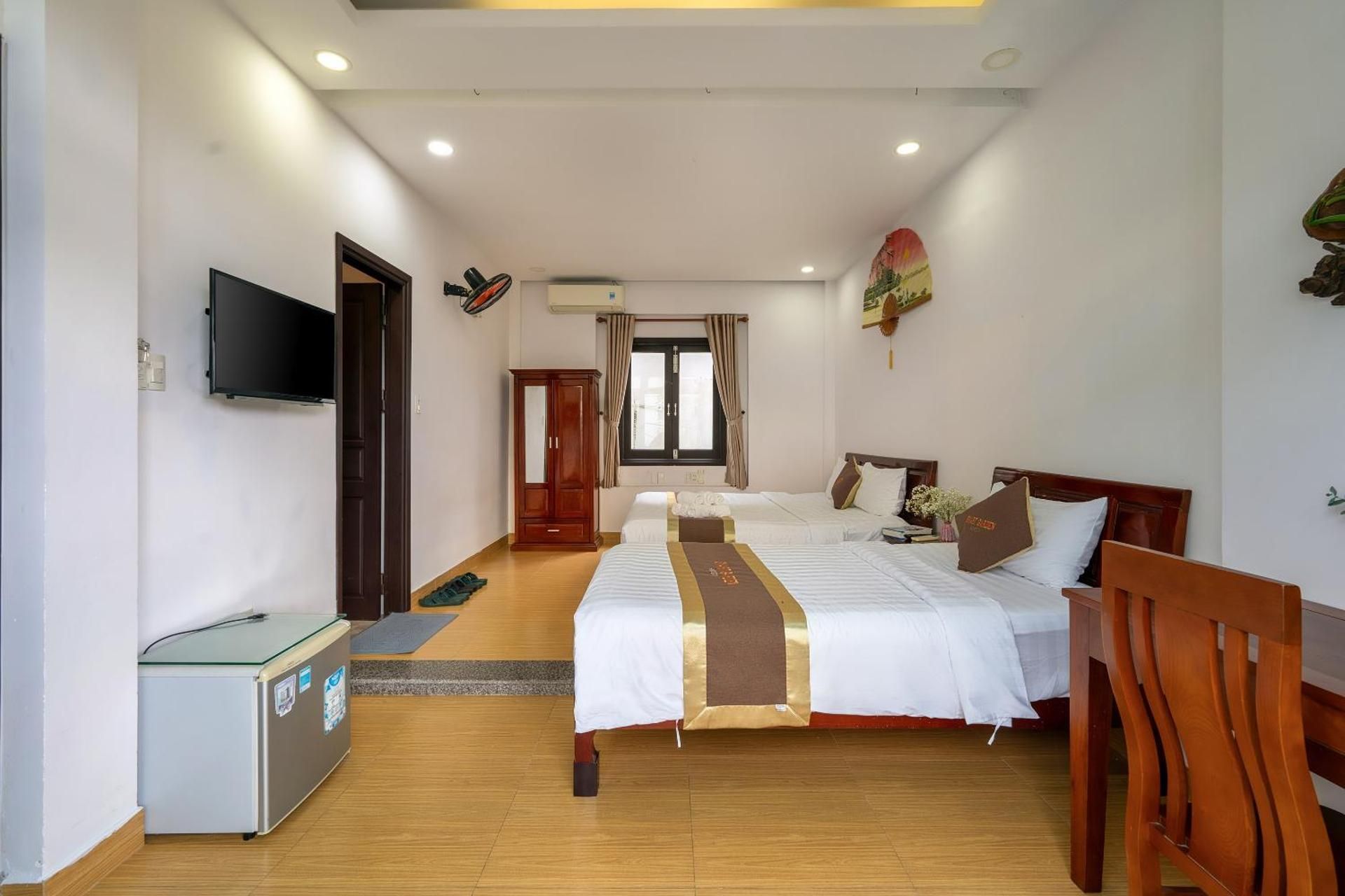 Smart Garden Homestay Family Room with Balcony