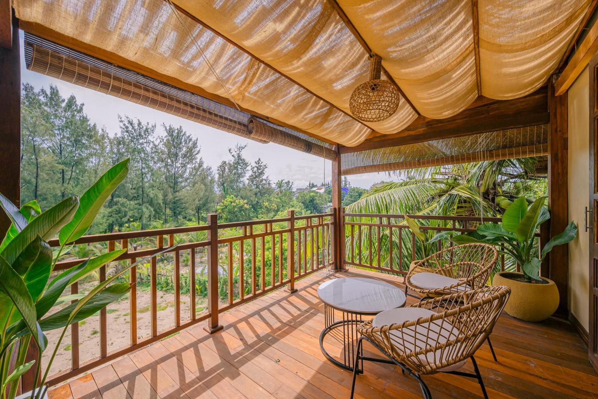 2 Bedroom Deluxe Suite