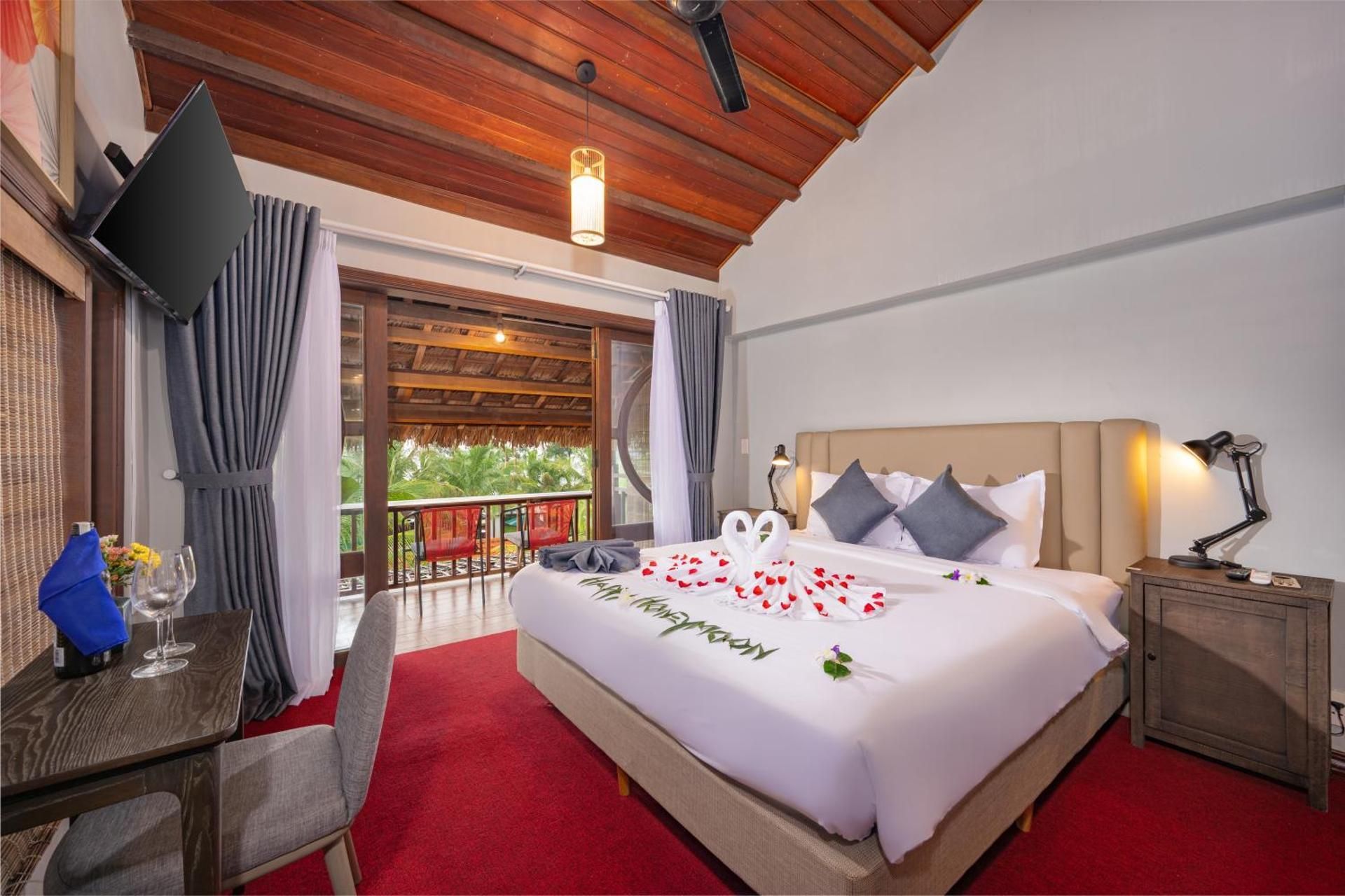 Double or Twin Room with Sea View