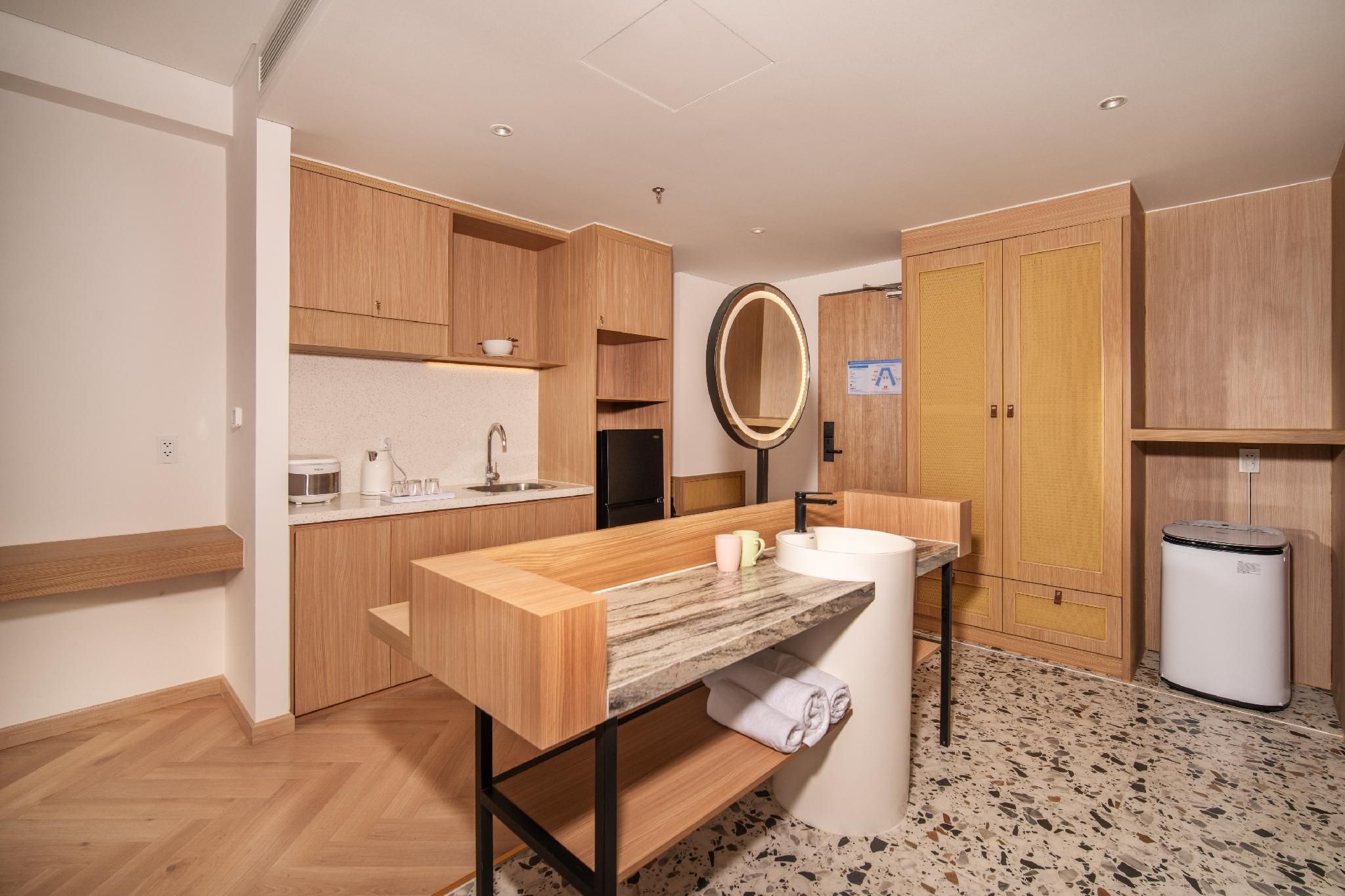 One Bedroom Apartment with Sea View