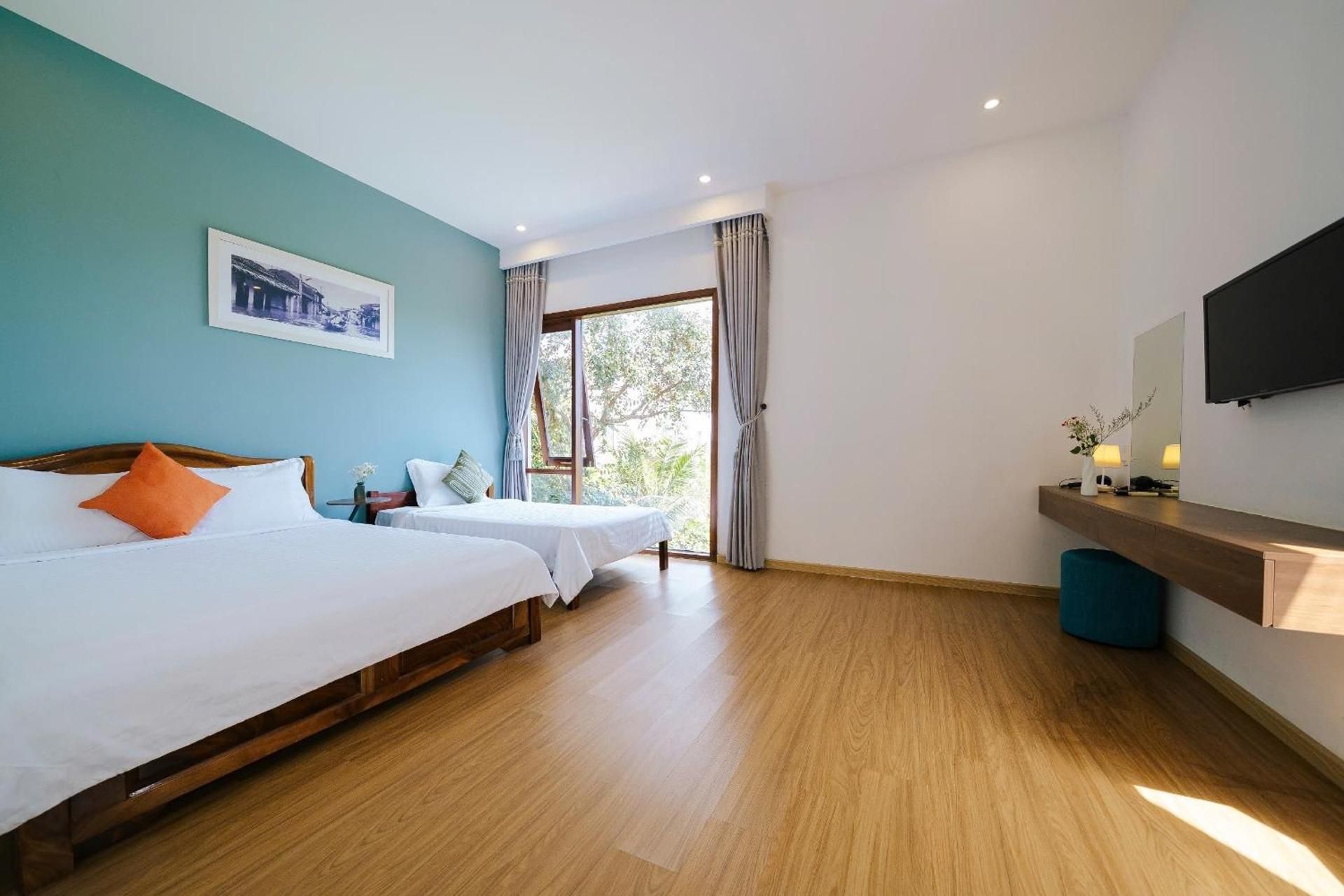 Deluxe Family Room with Garden View