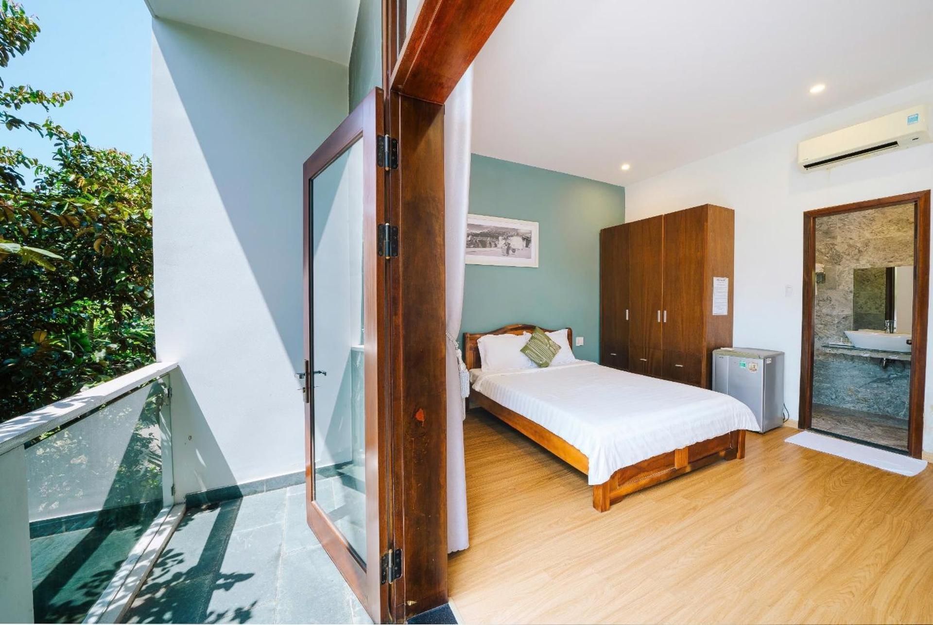 Deluxe Triple Room with Garden View