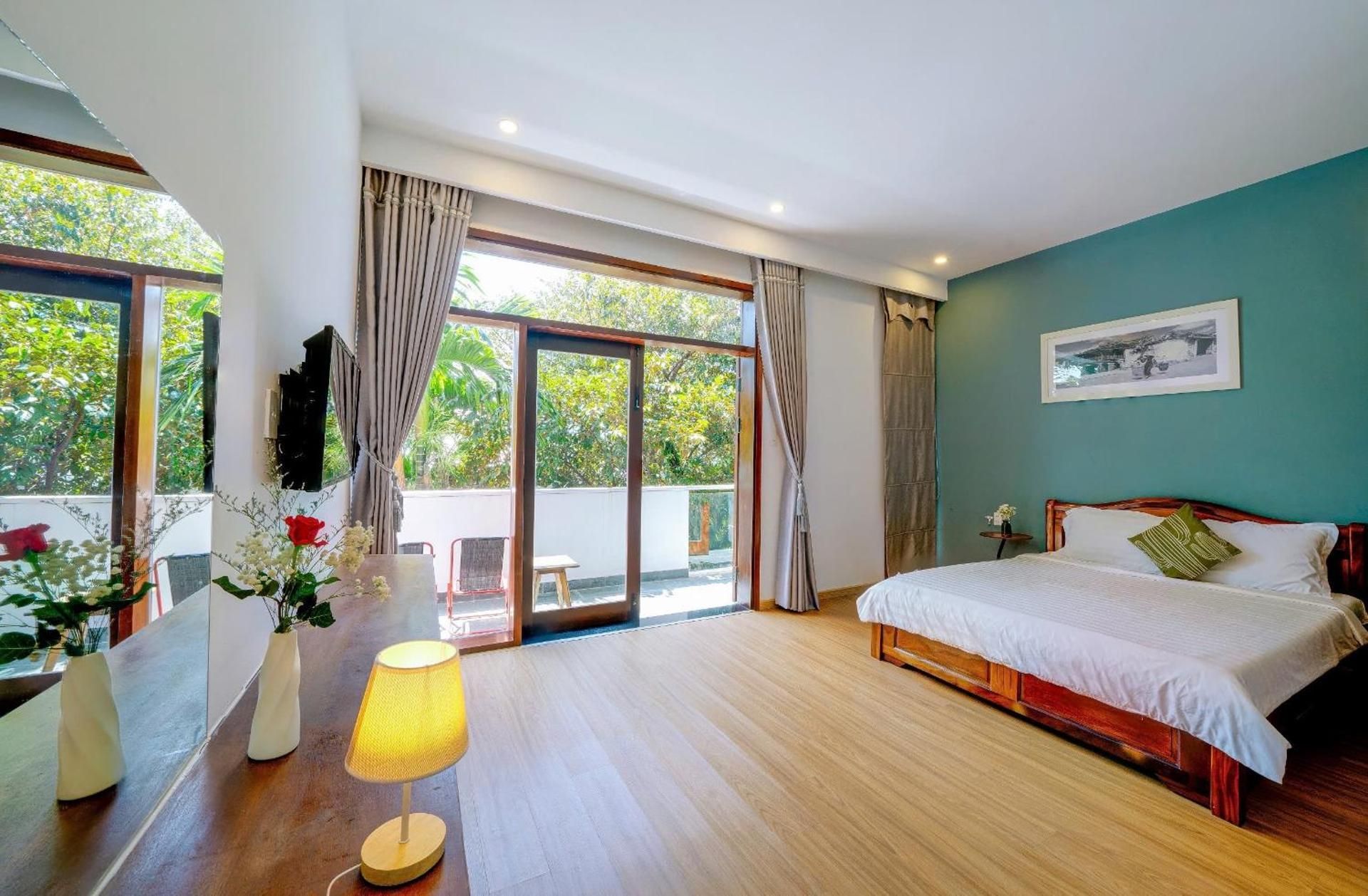 Deluxe Triple Room with Garden View
