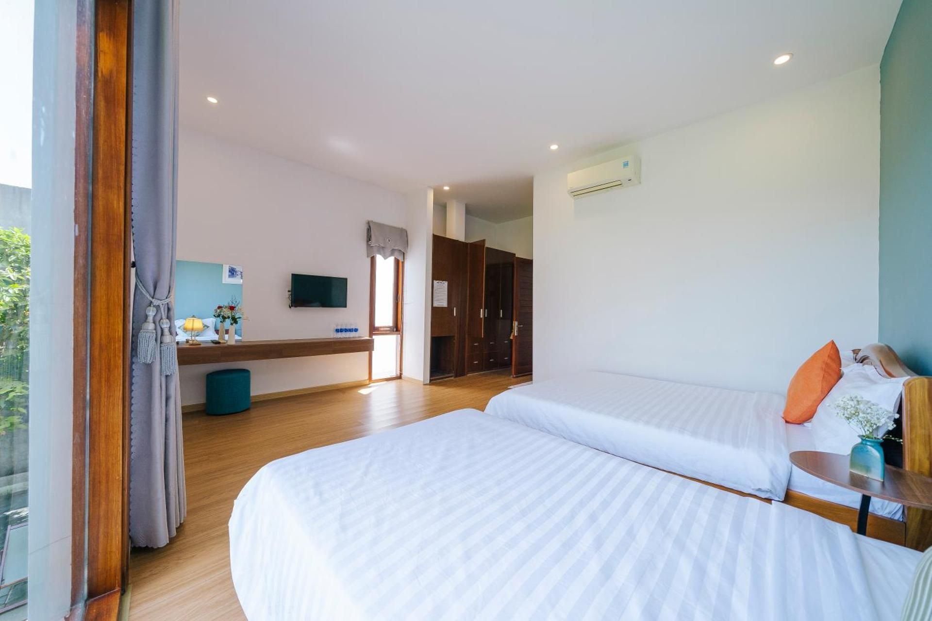 Deluxe Family Room with Garden View