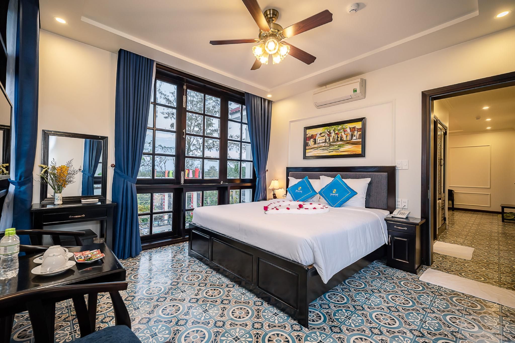 Hoi An Riverside Garden Villa Family Room 2