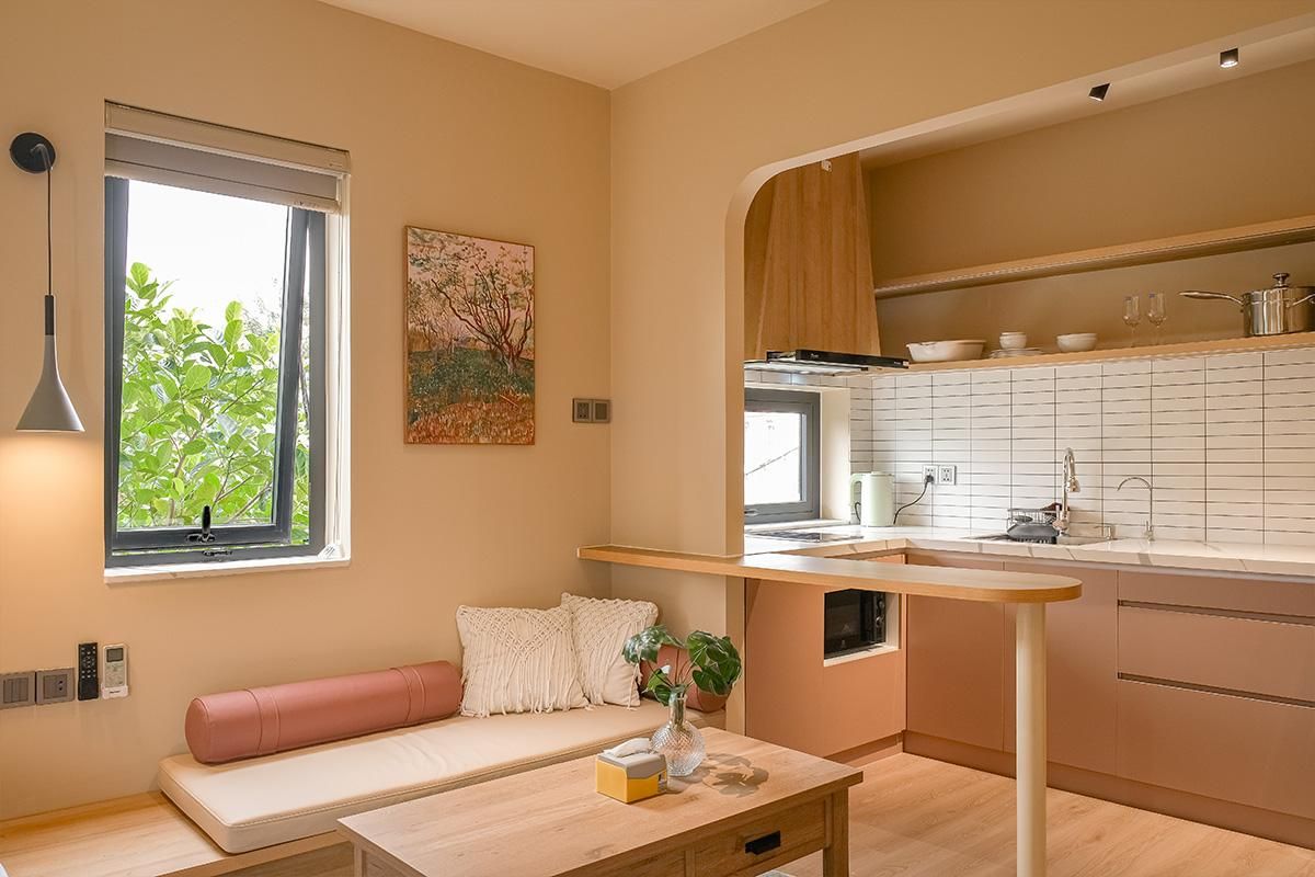 Studio - King Room with Balcony