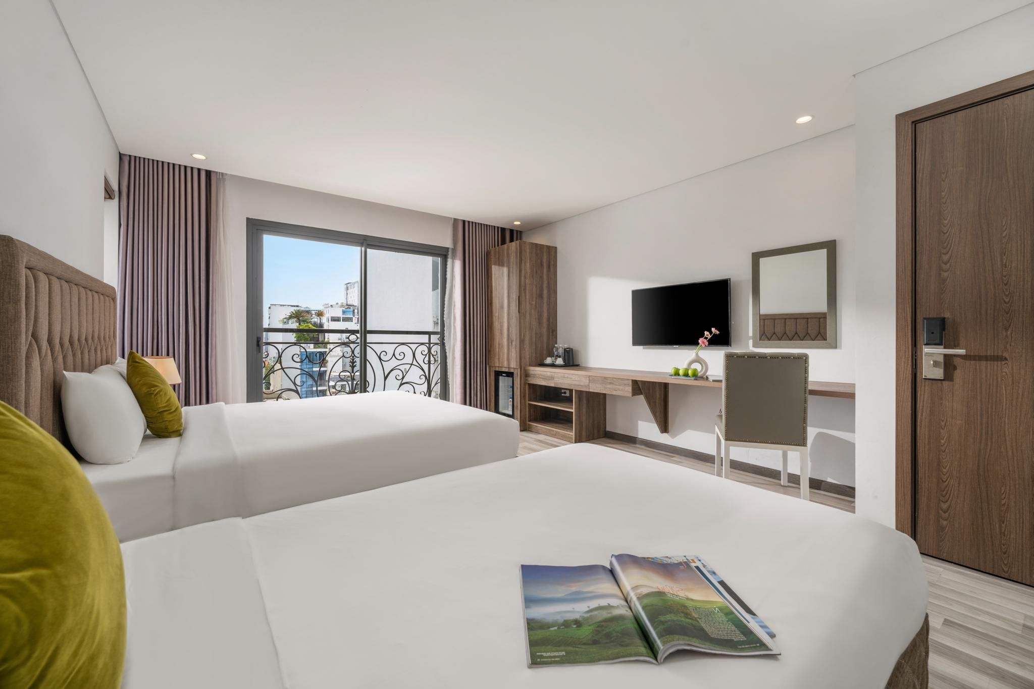 Deluxe Triple With Balcony