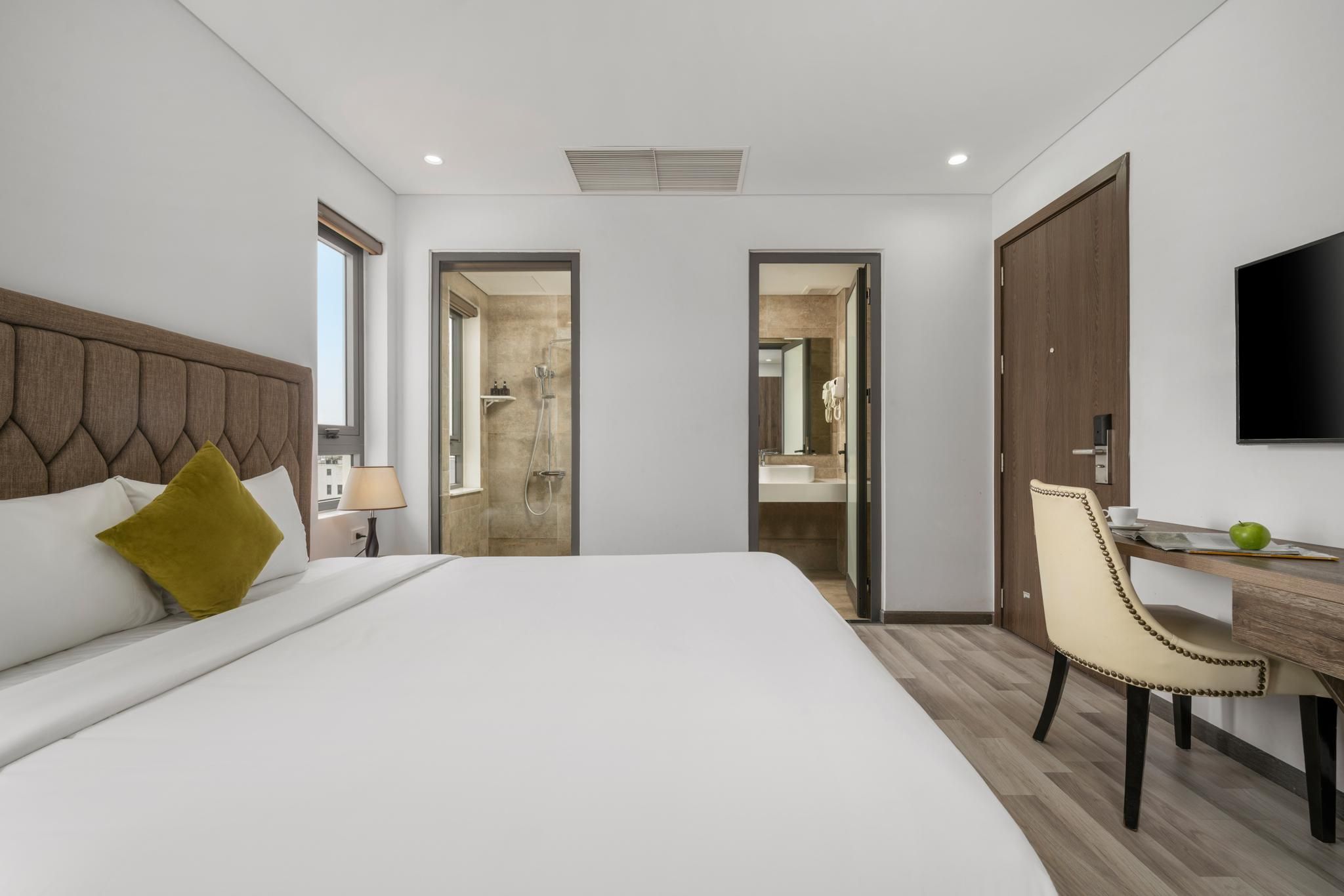 Superior Double Room with Internal Window