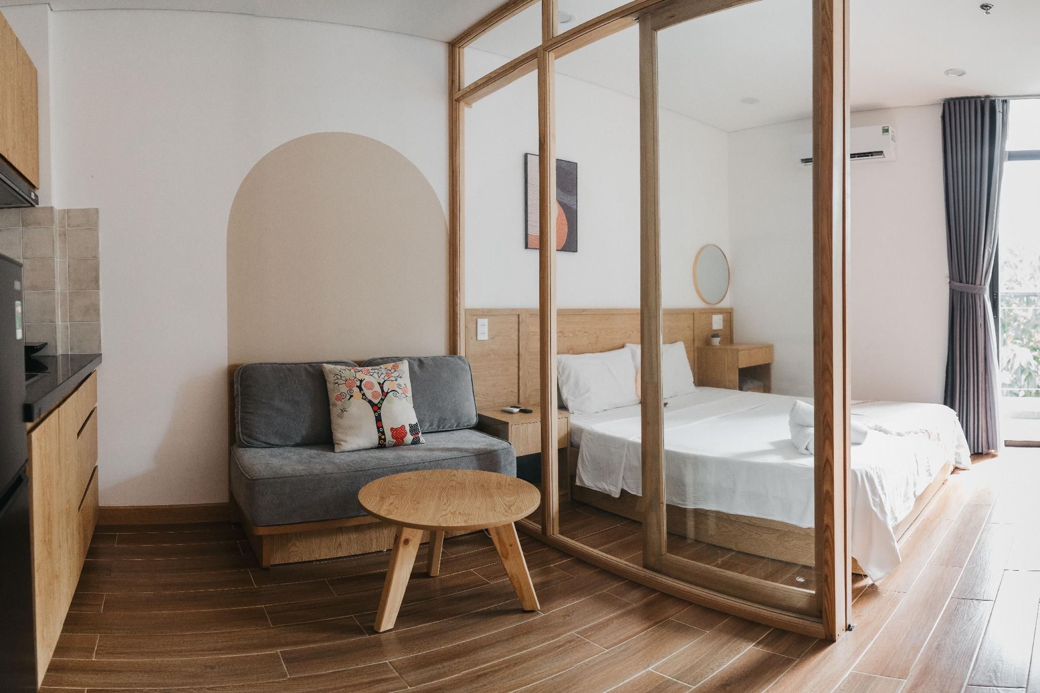 One-Bedroom Apartment with Balcony