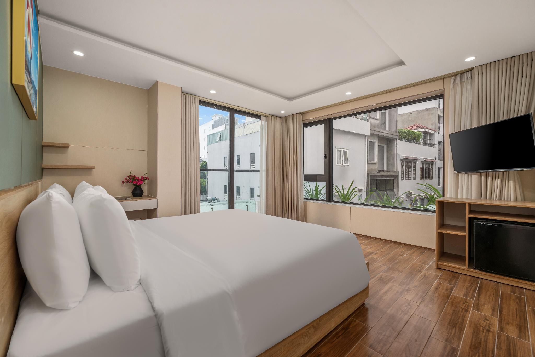 Deluxe Room with Bathtub