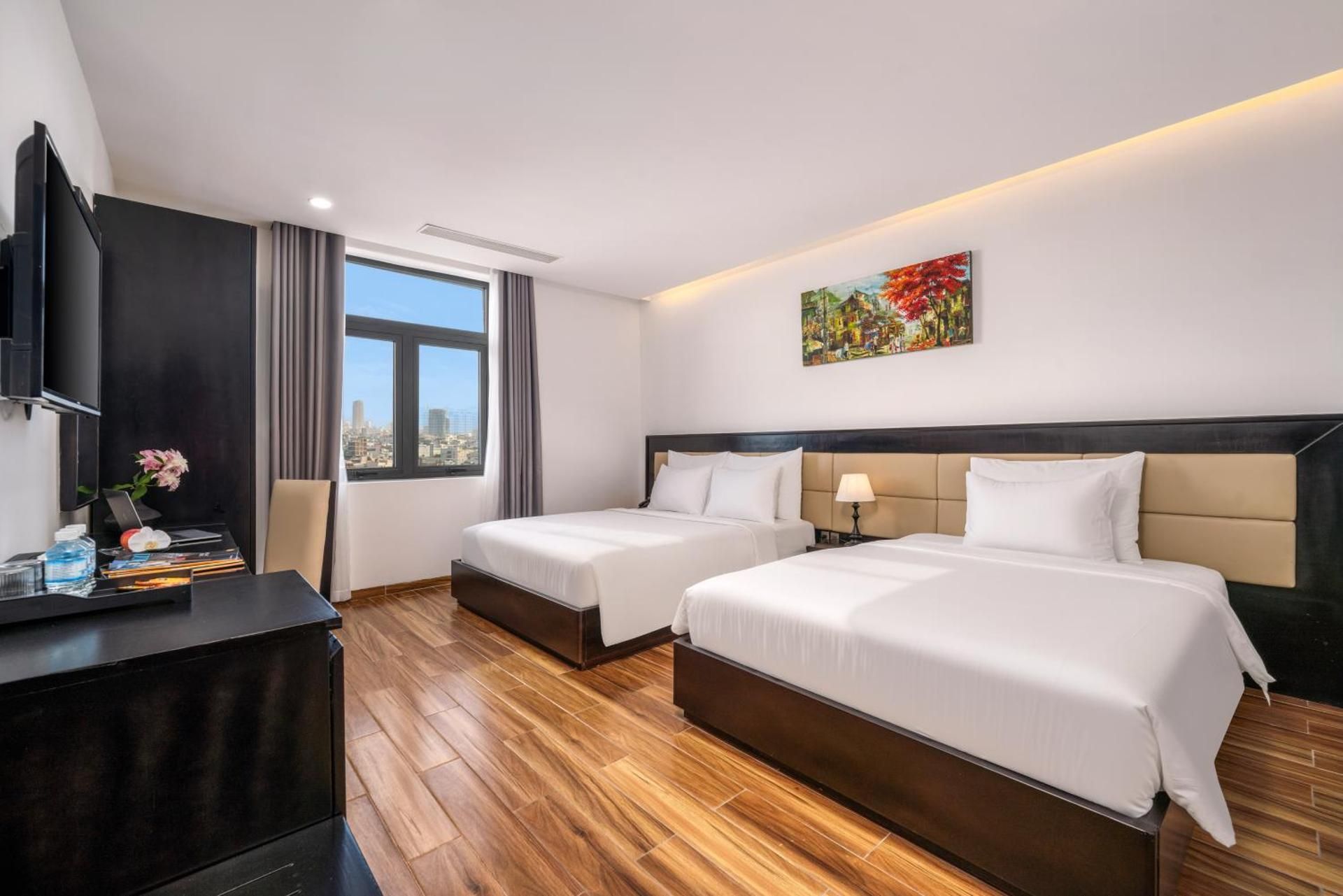 Triple Room with City View