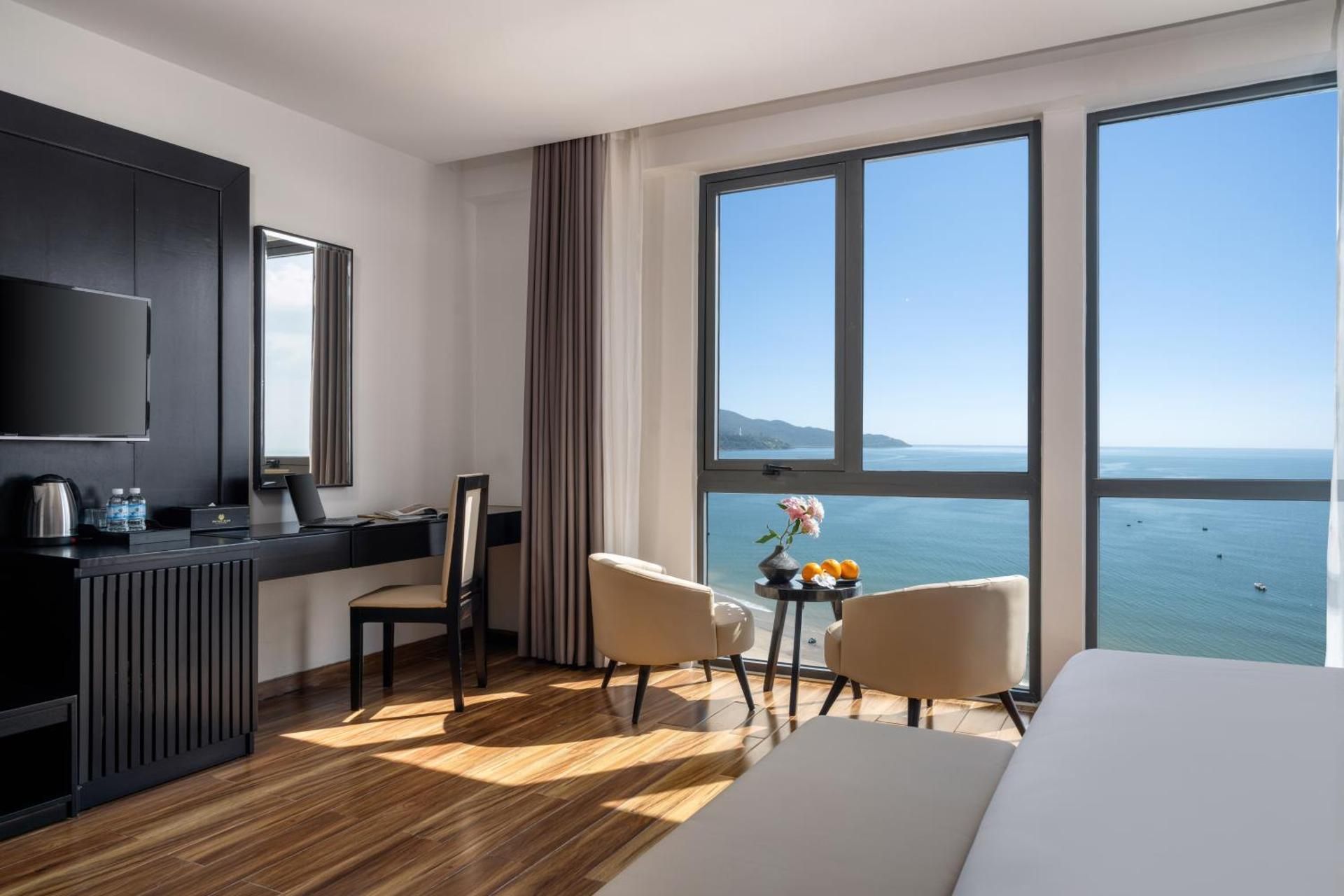 Deluxe Triple Room with Sea View