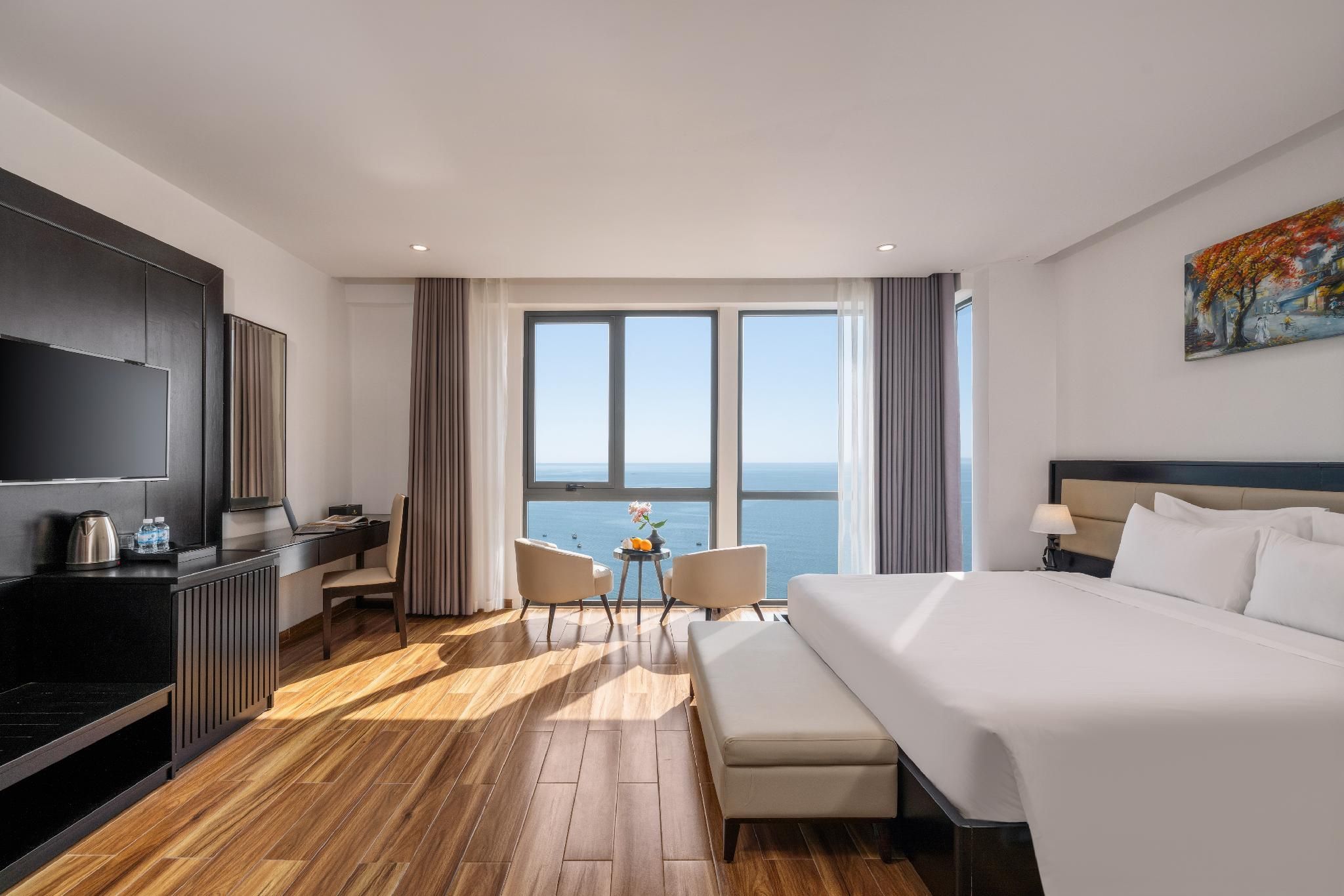 Deluxe Double Room with Bathtub