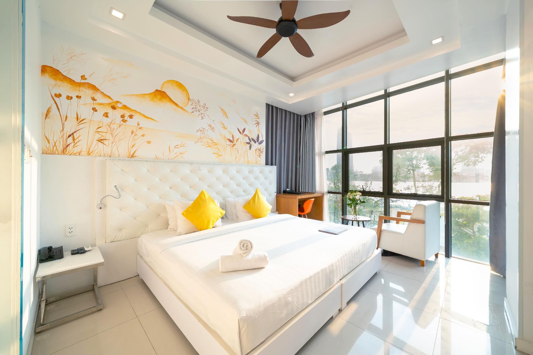 Deluxe Double River View