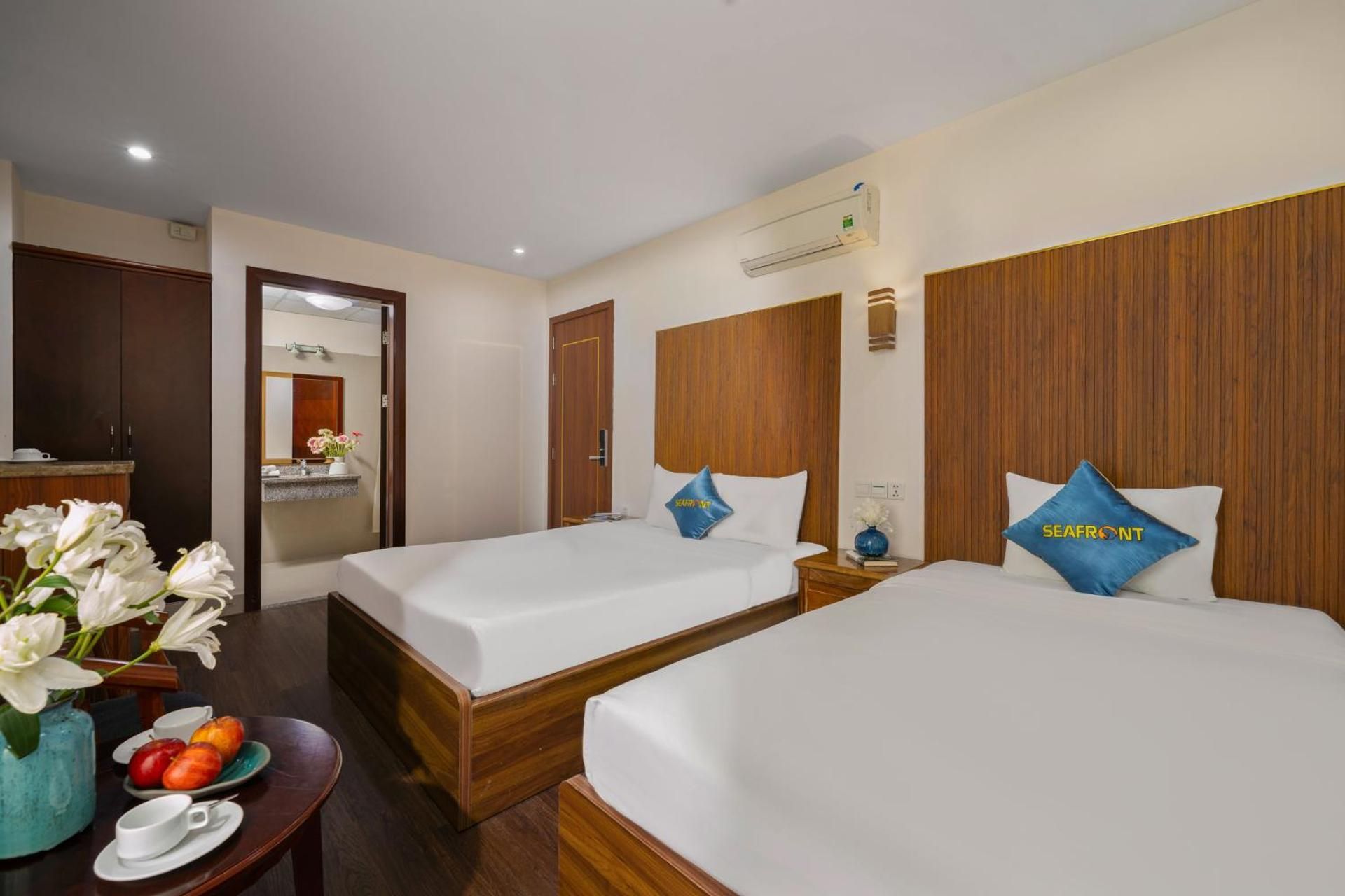 Twin Room with View