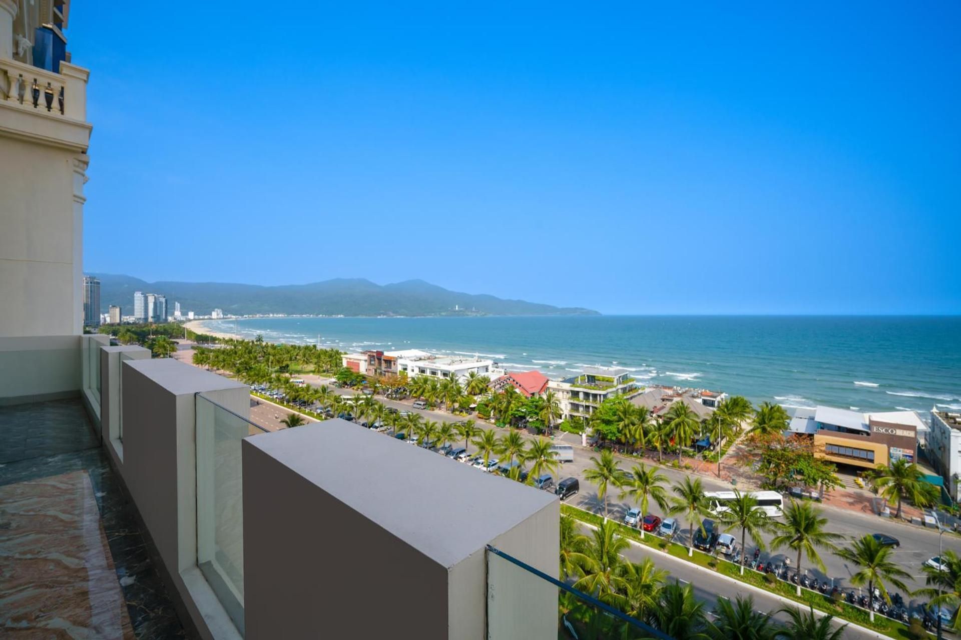 Sea Front Apartment & Spa Da Nang Studio with Sea View 2