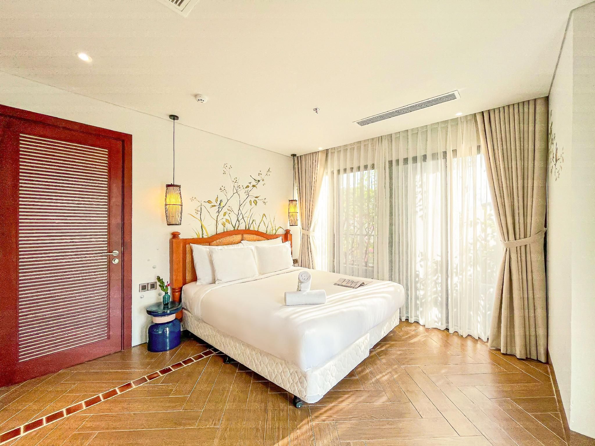Two Bedroom Apartment with Balcony