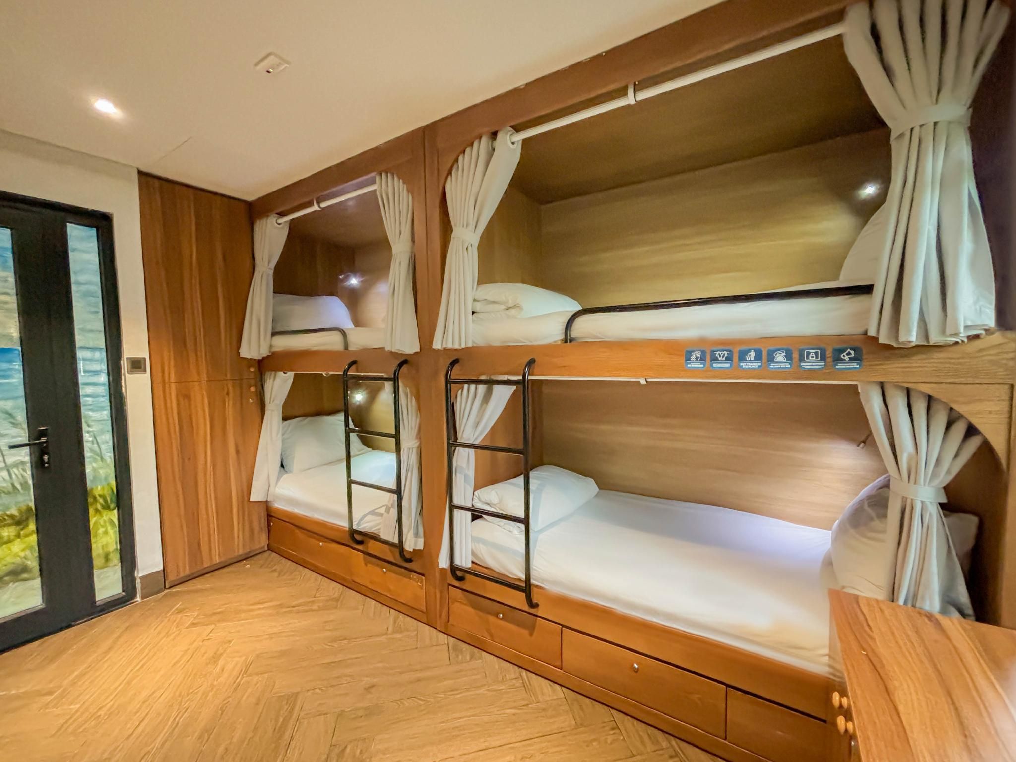 Entire 4 Bed Female Ensuite Dorm