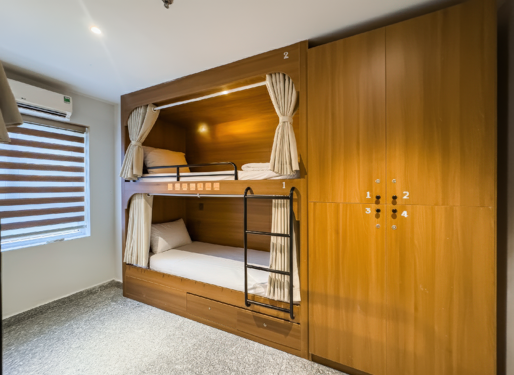 Bed in Mixed Dormitory