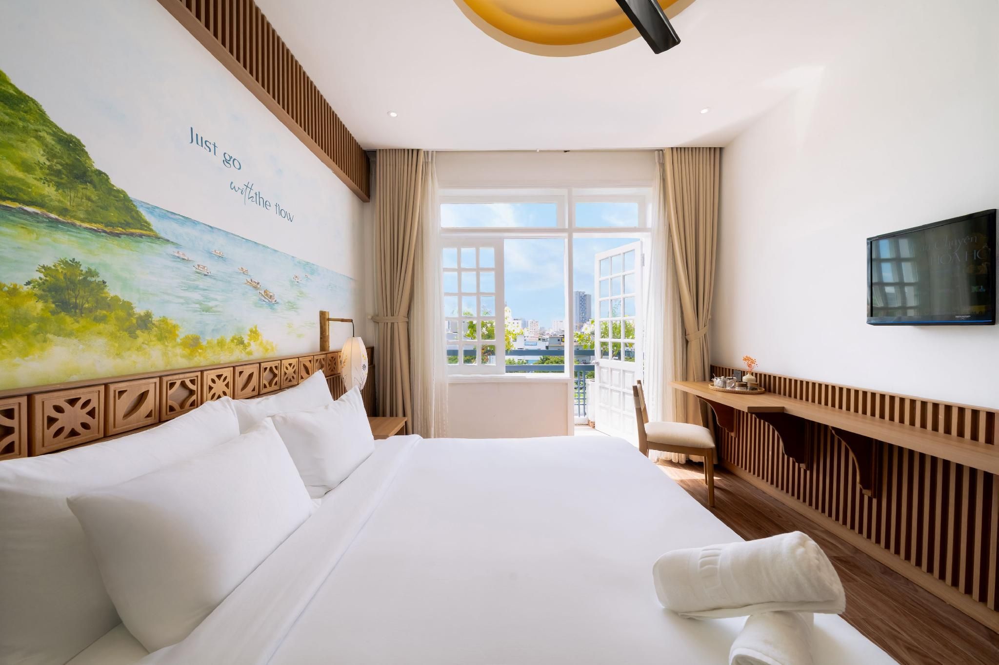 Deluxe Double Room with Balcony