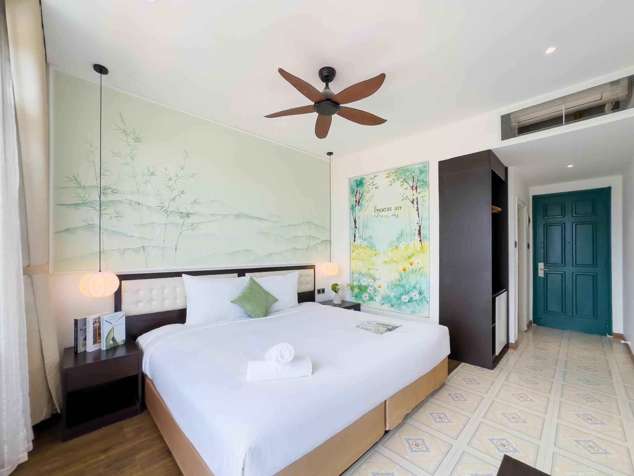 Superior Double Room with Window