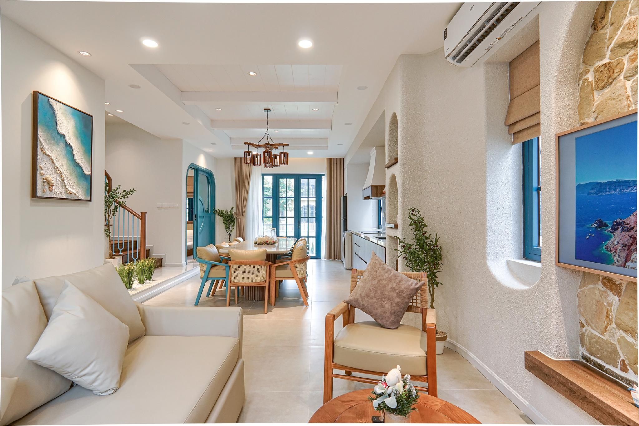 4 Bedroom Beach Villa Seafront