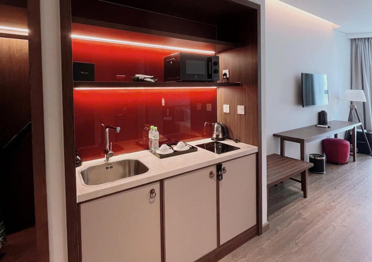 Deluxe Double or Twin Room with Pool Access