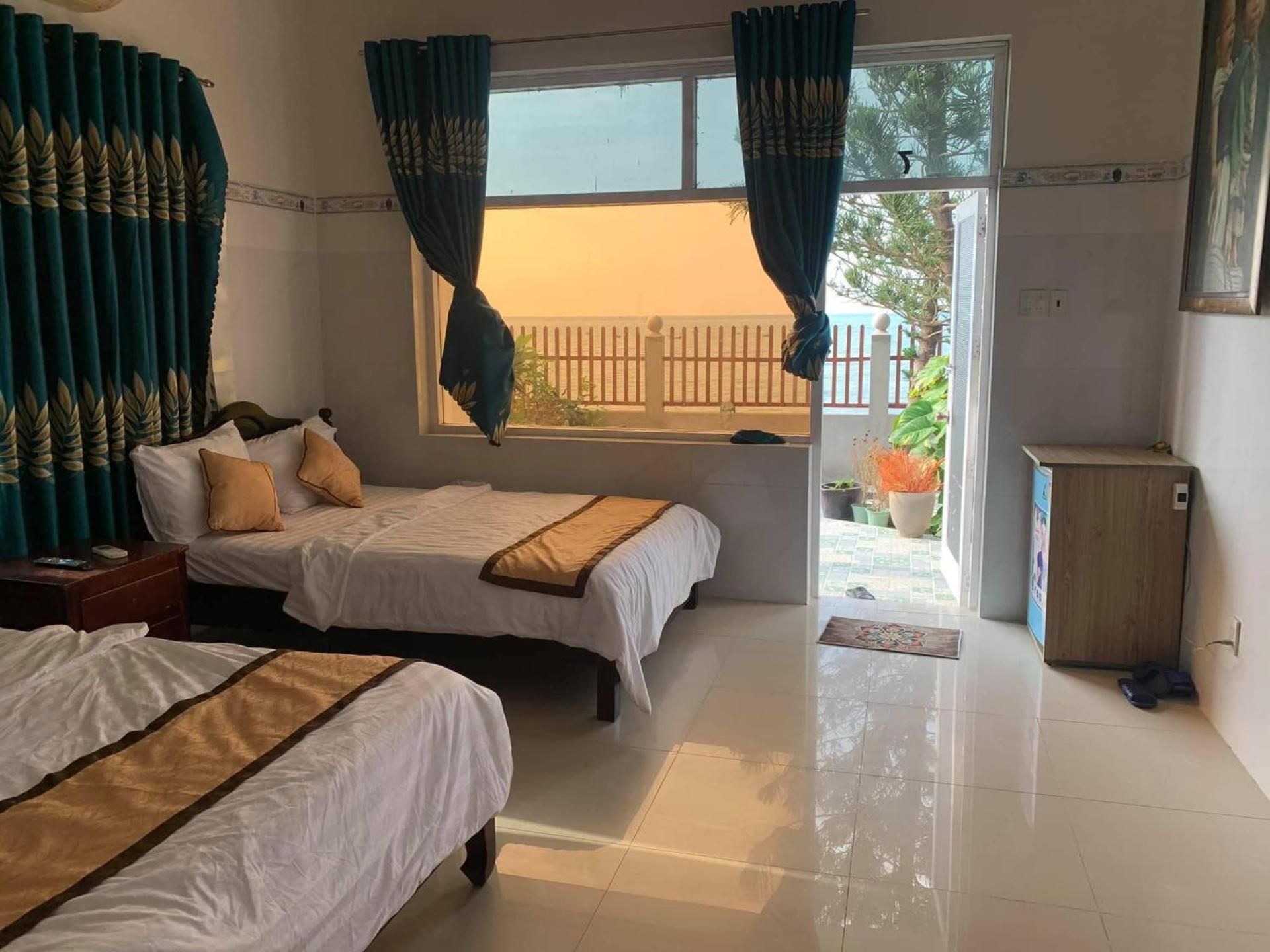 Quadruple Room with Sea View