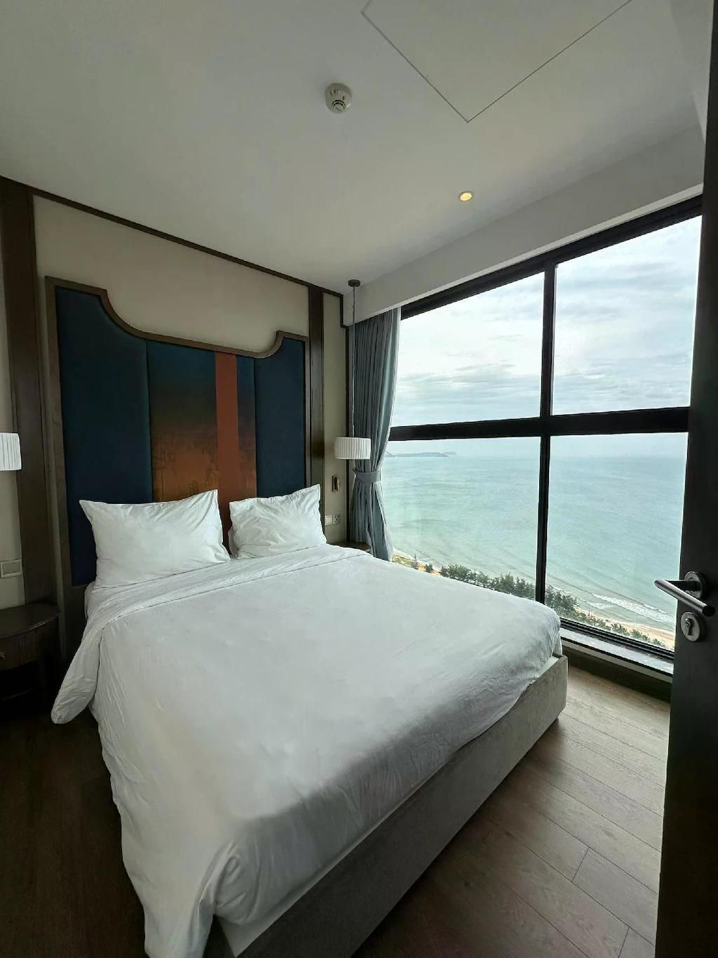 2 Bedroom Deluxe Suite