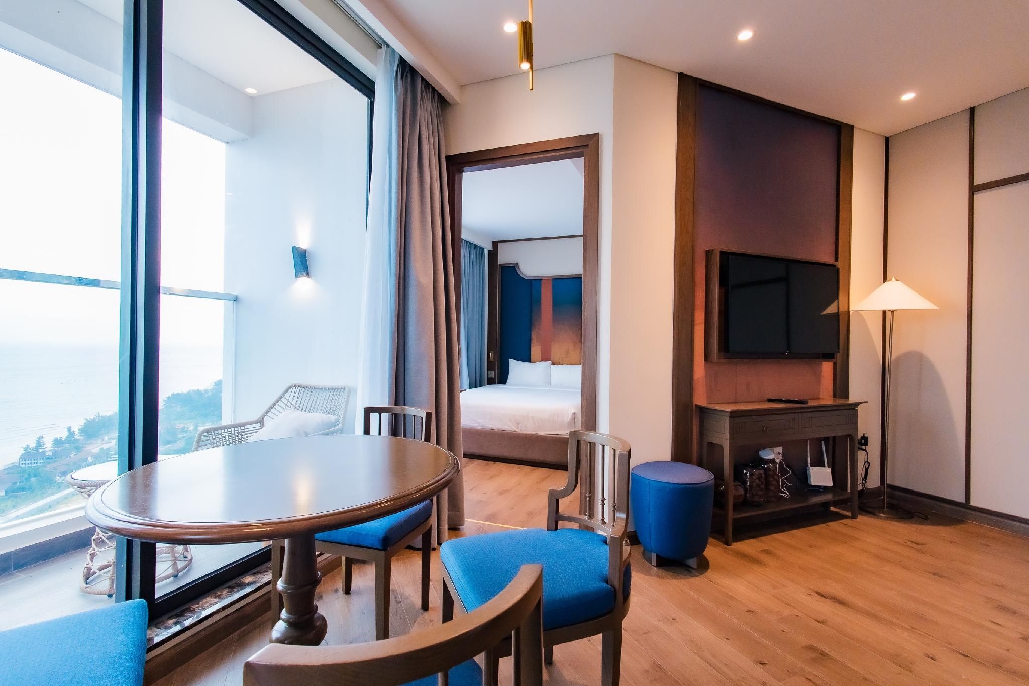 Two-Bedroom Family Apartment with Balcony