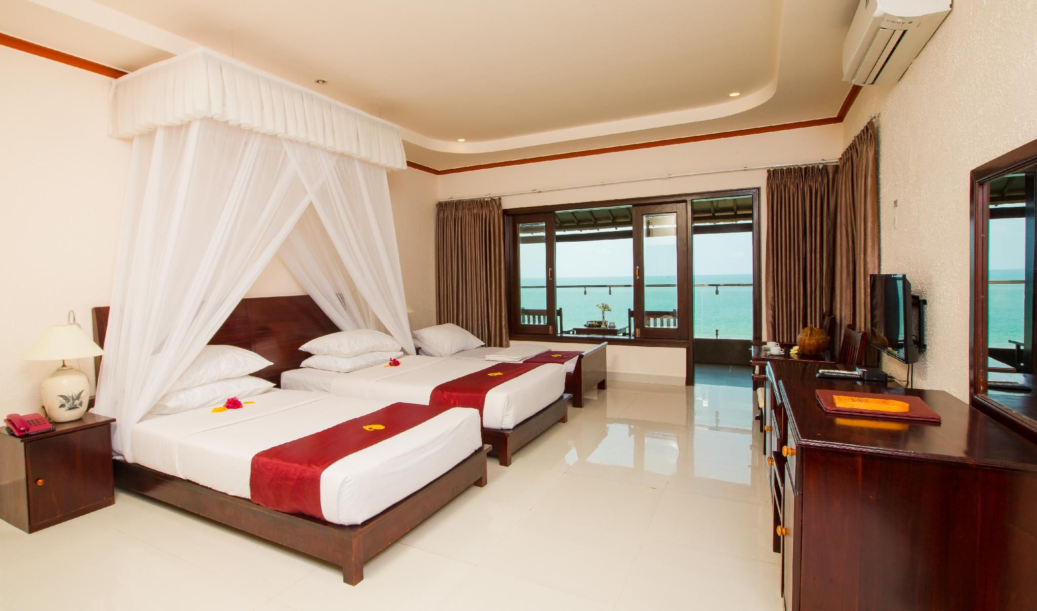 Deluxe Beach Front Double