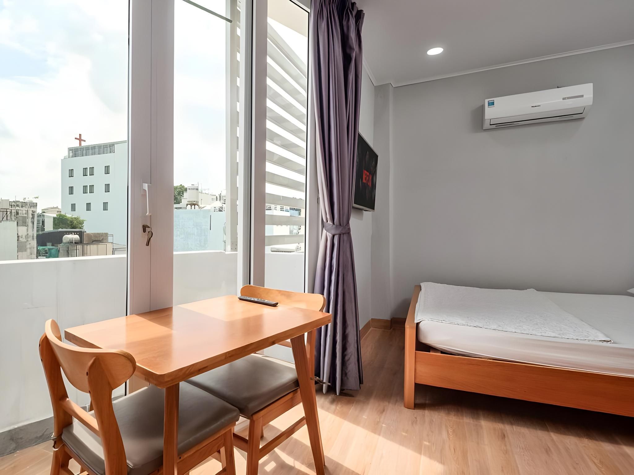 Studio - King Room with Balcony