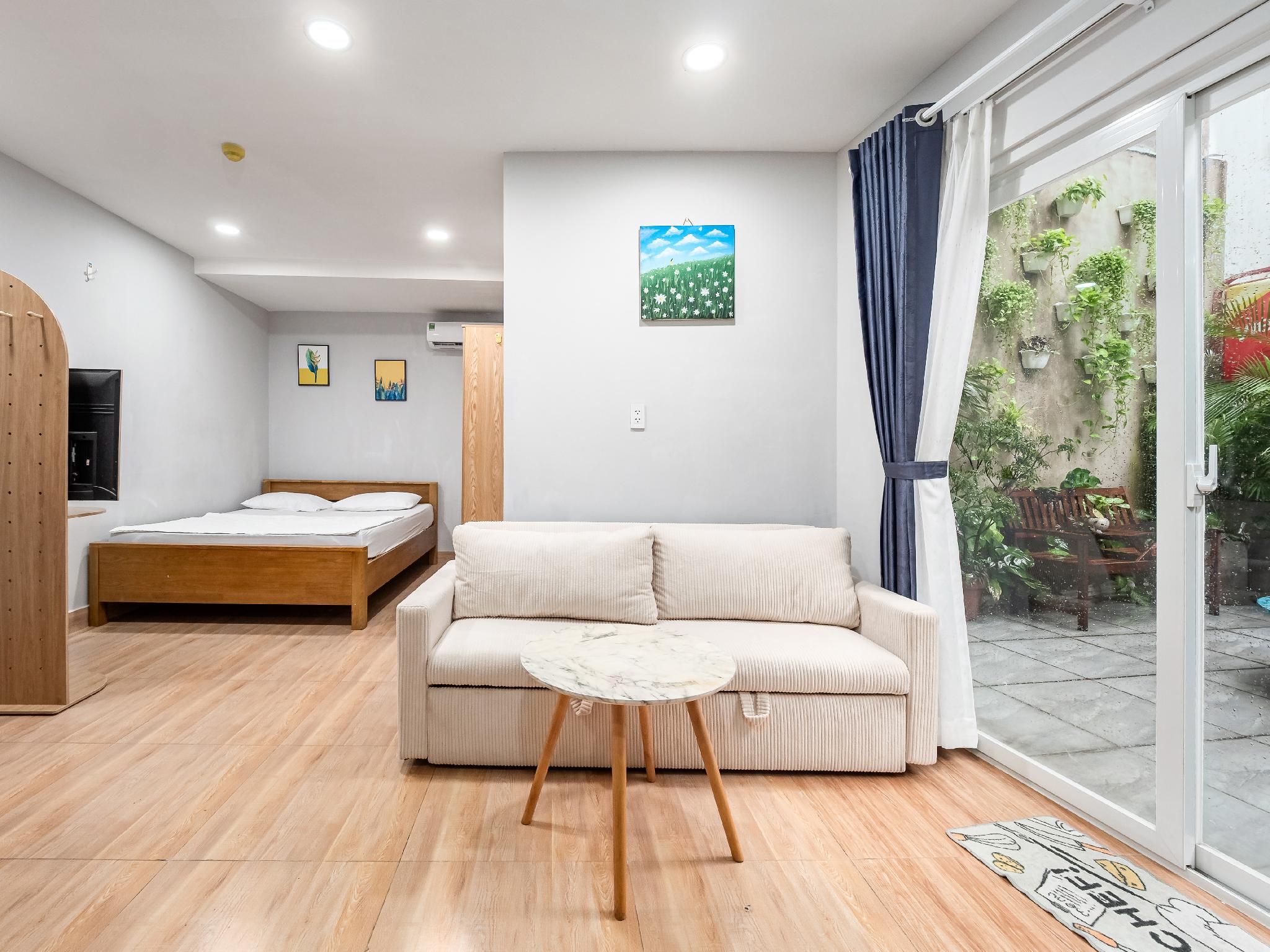 One-Bedroom Apartment