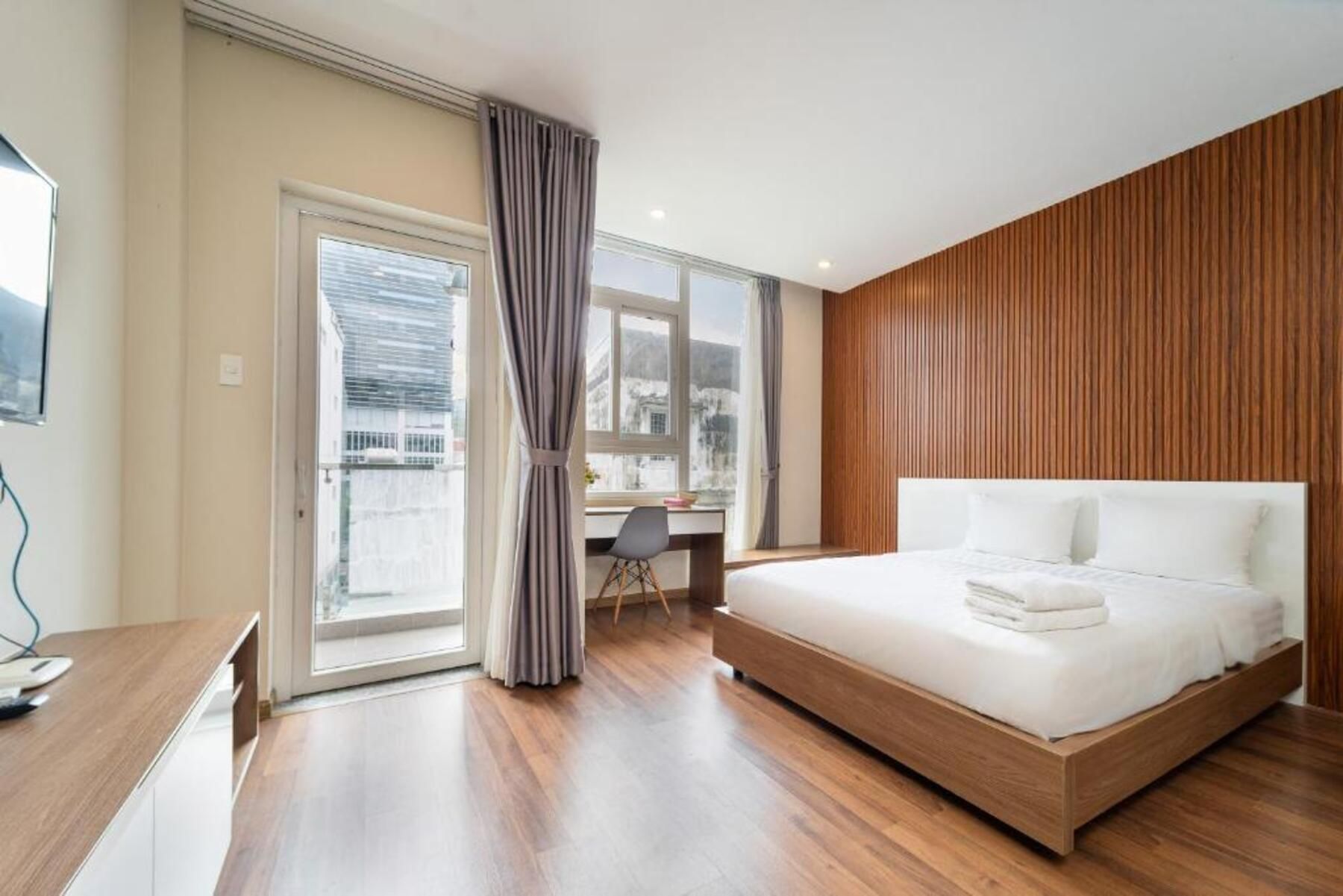 Deluxe King Room