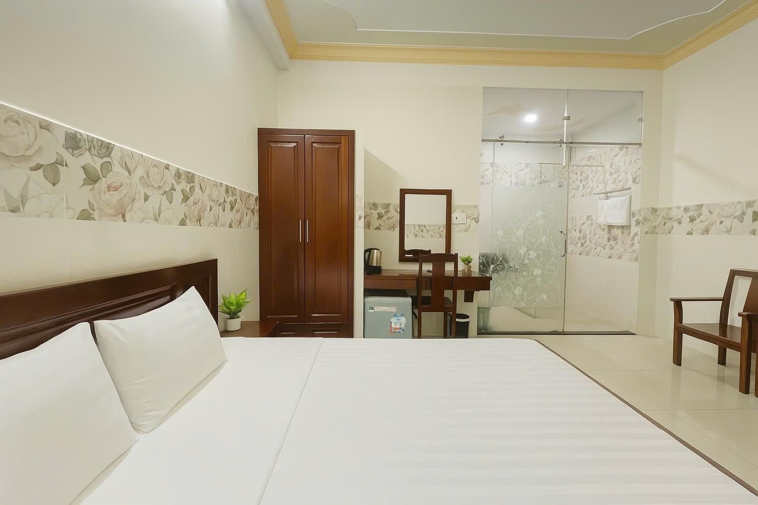 Spring Hung Anh Hotel - San Bay TSN Standard Room