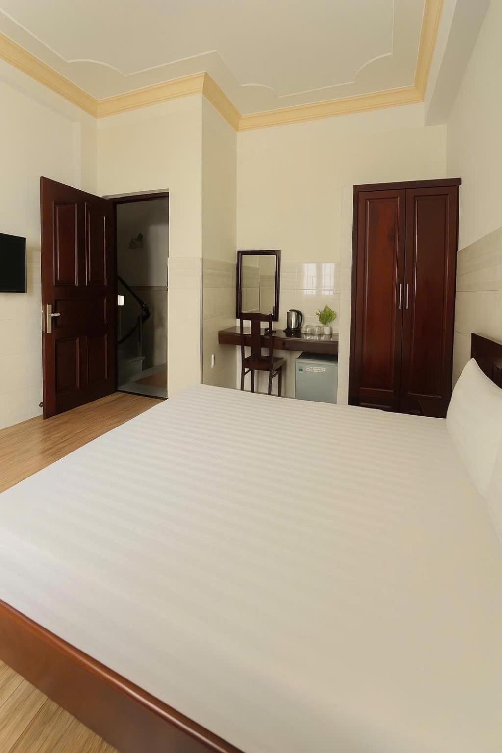 Spring Hung Anh Hotel - San Bay TSN Deluxe 2